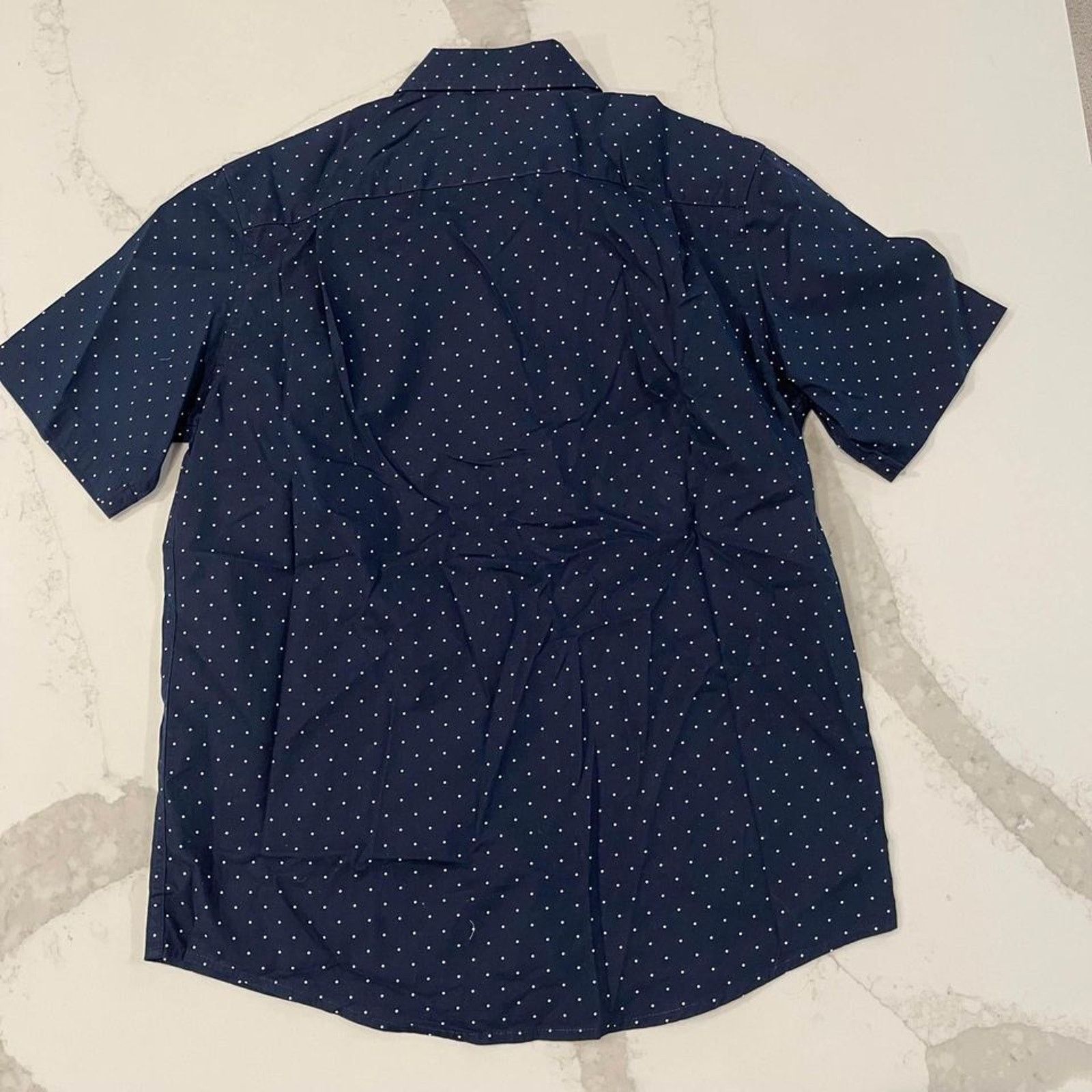 Old Navy Old Navy Blue Short Sleeve Button Up Regular Fit Men Small Size US S / EU 44-46 / 1 - 4 Thumbnail