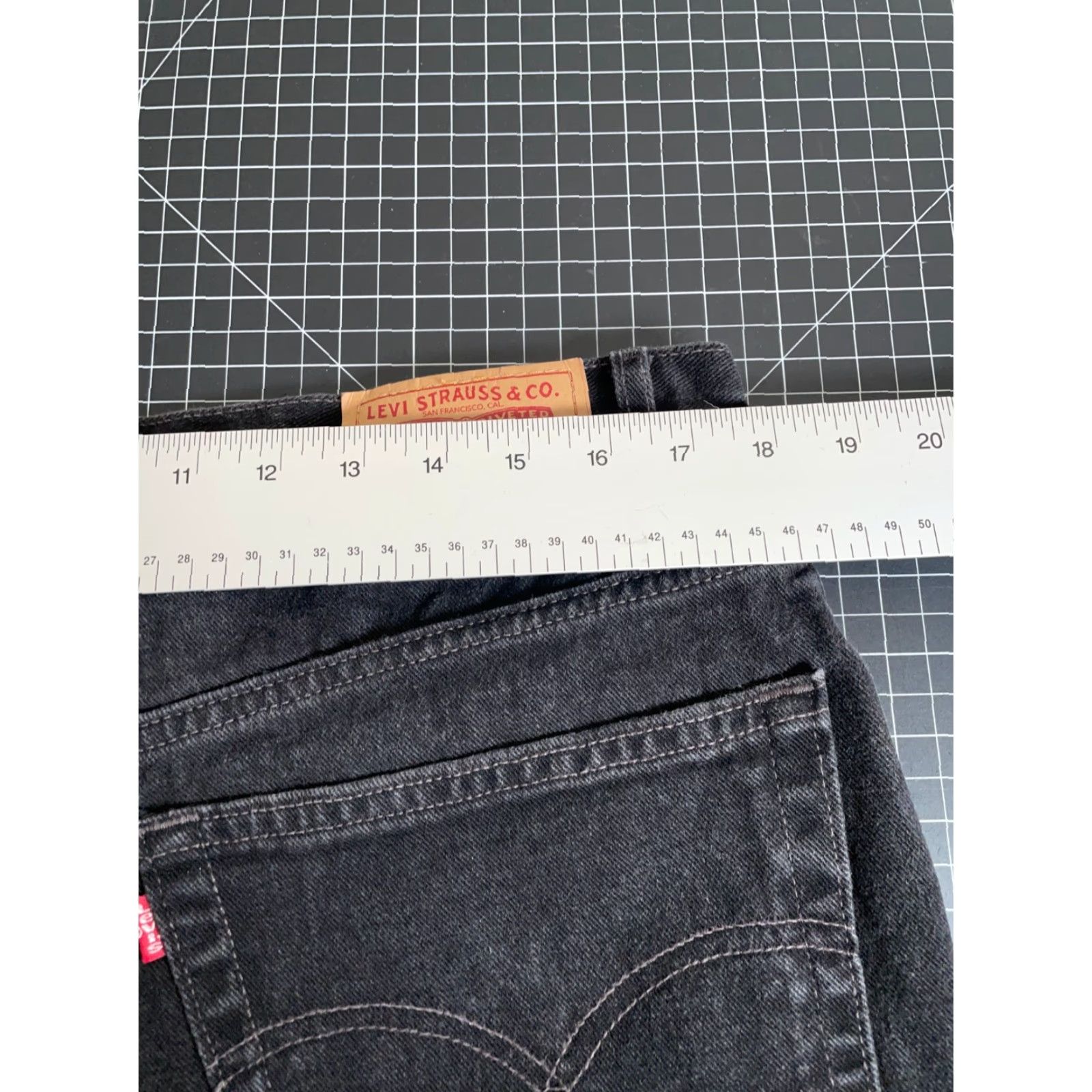 Levi's Vintage Levi's 505 Jeans Men Regular Fit Straight Leg Denim Black 35x28 90s Grunge Retro Size US 35 - 5 Thumbnail