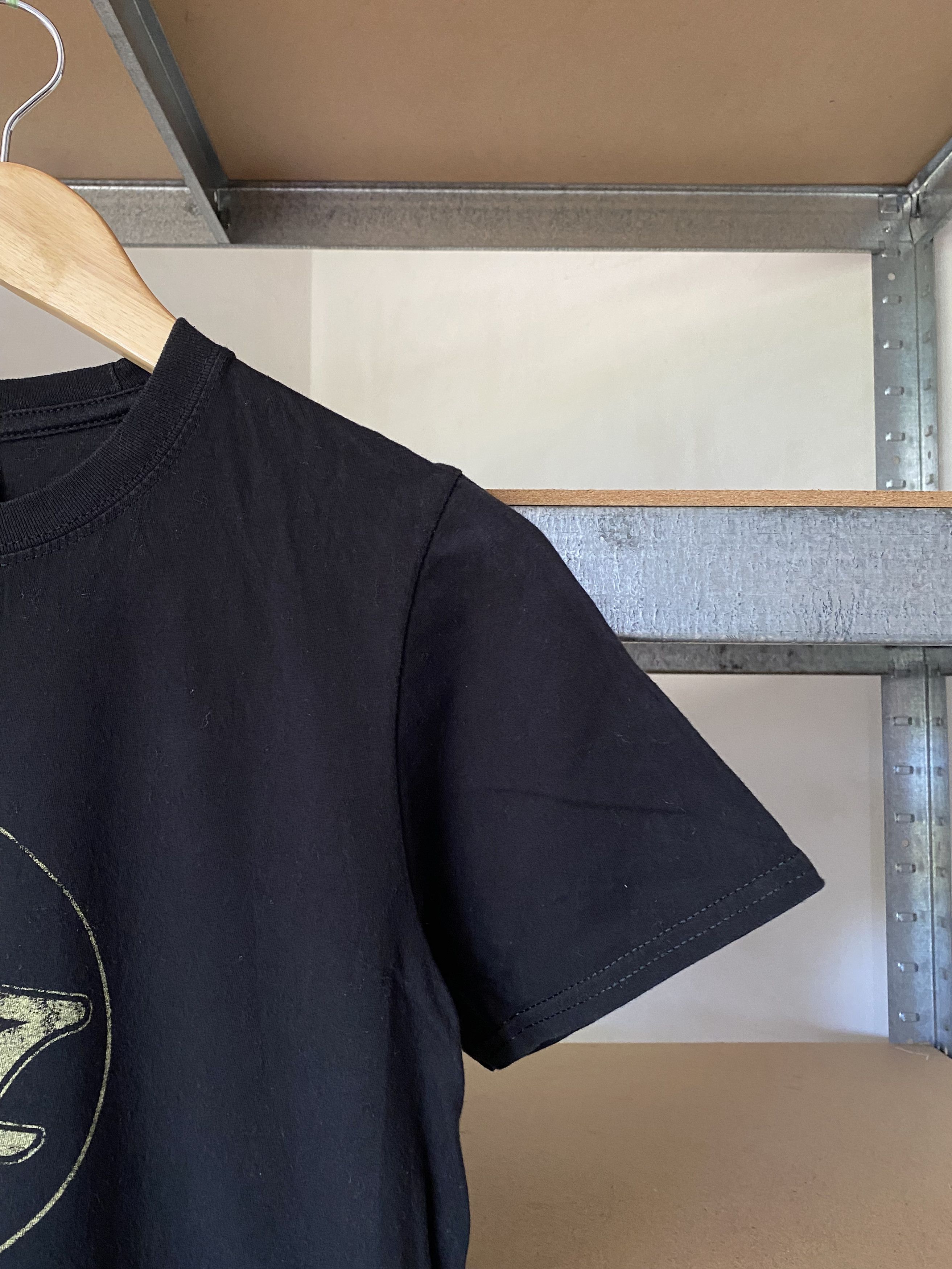Band Tees Vintage 2000s Foo Fighters Greatest Hits T-shirt Size US S / EU 44-46 / 1 - 5 Thumbnail