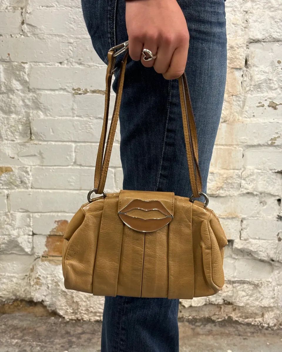 Yves Saint Laurent 2000s Yves Saint Laurent Lips Beige Leather Shoulder Bag by Tom Ford Size ONE SIZE - 3 Thumbnail