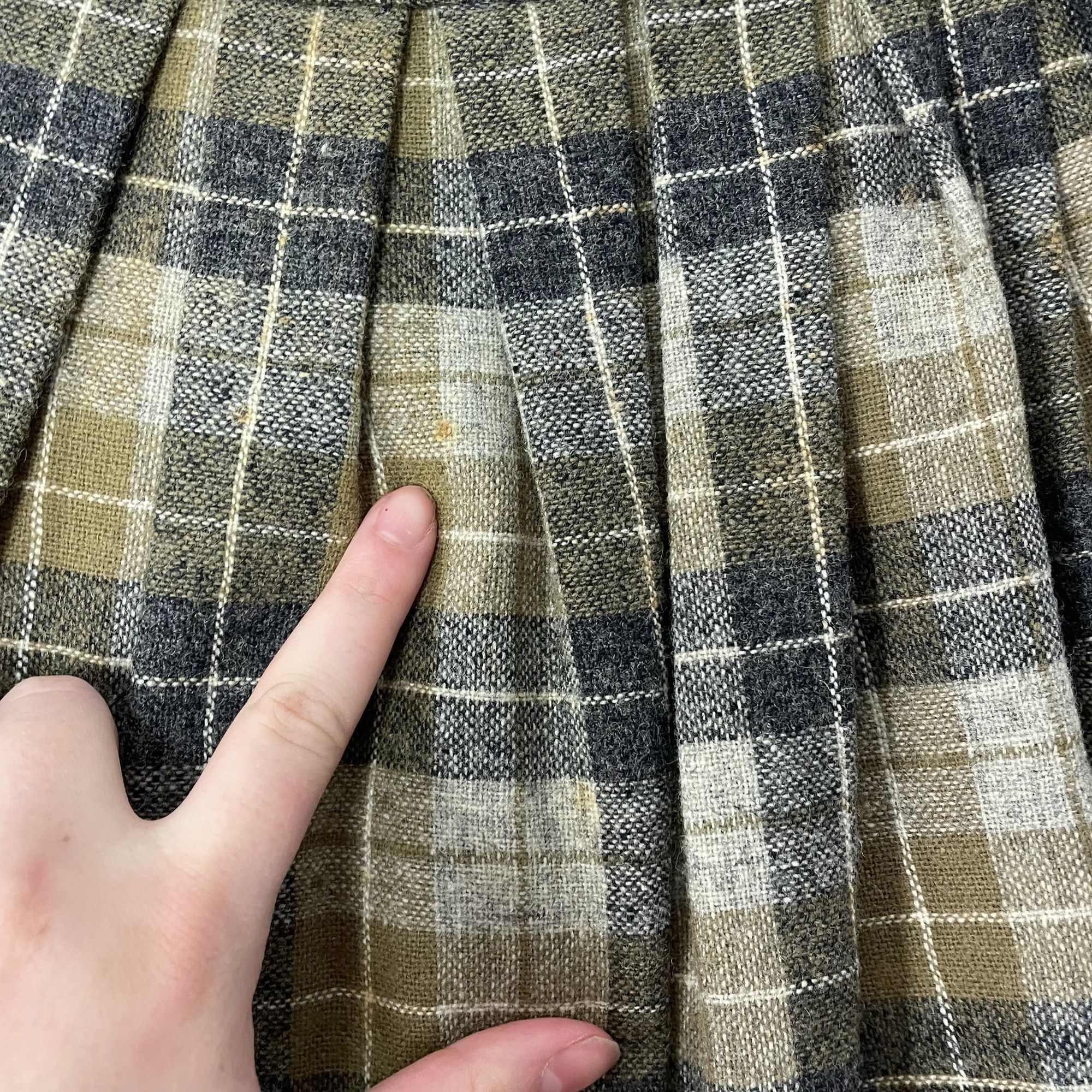 Other Vtg Olive Black White PLAID PLEATED Wool Petite Skirt Size 24" / US 00 / IT 34 - 6 Thumbnail