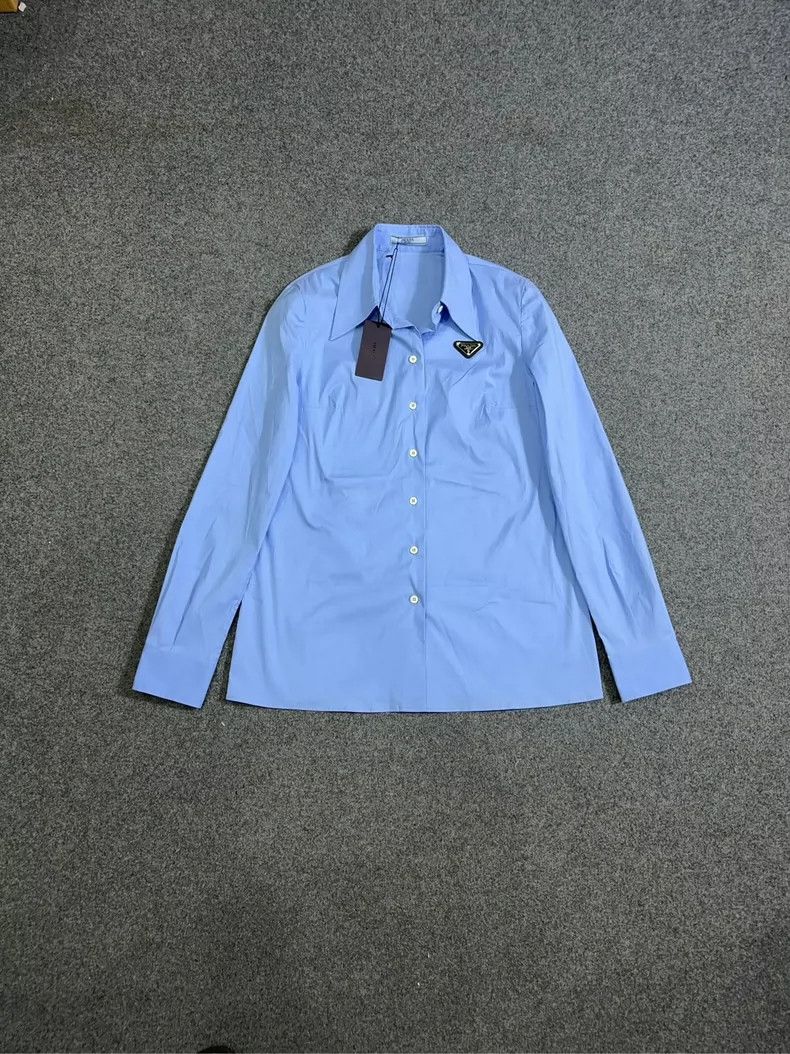 Prada Prada Logo micro-label solid color long-sleeved sunscreen Size US XS / EU 42 / 0 - 1 Thumbnail