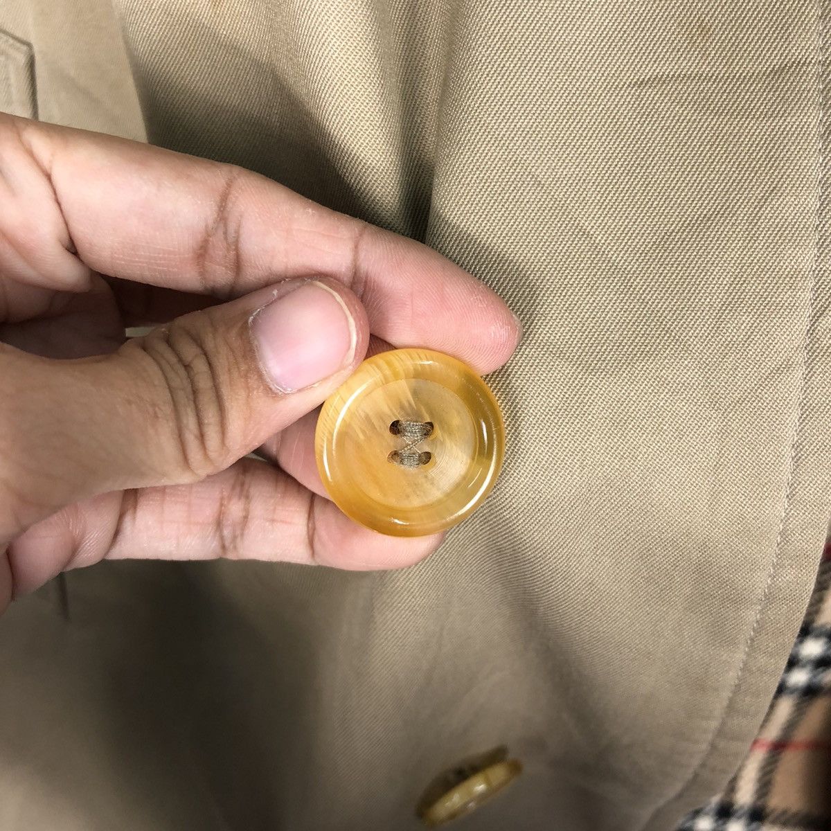 Burberry VINTAGE BURBERRYS NOVA CHECK TRENCH JACKET Size US M / EU 48-50 / 2 - 15 Thumbnail
