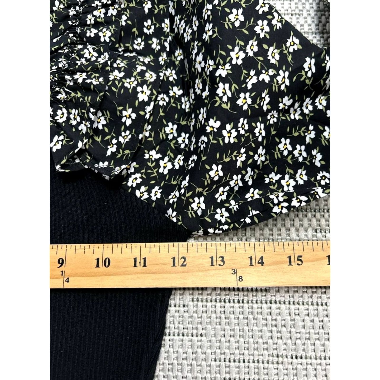 Anthropologie Anthropologie Sweater Womens PXS Black Woven Ruffle Sleeve Ditsy Floral Ribbed Size XS / US 0-2 / IT 36-38 - 7 Thumbnail