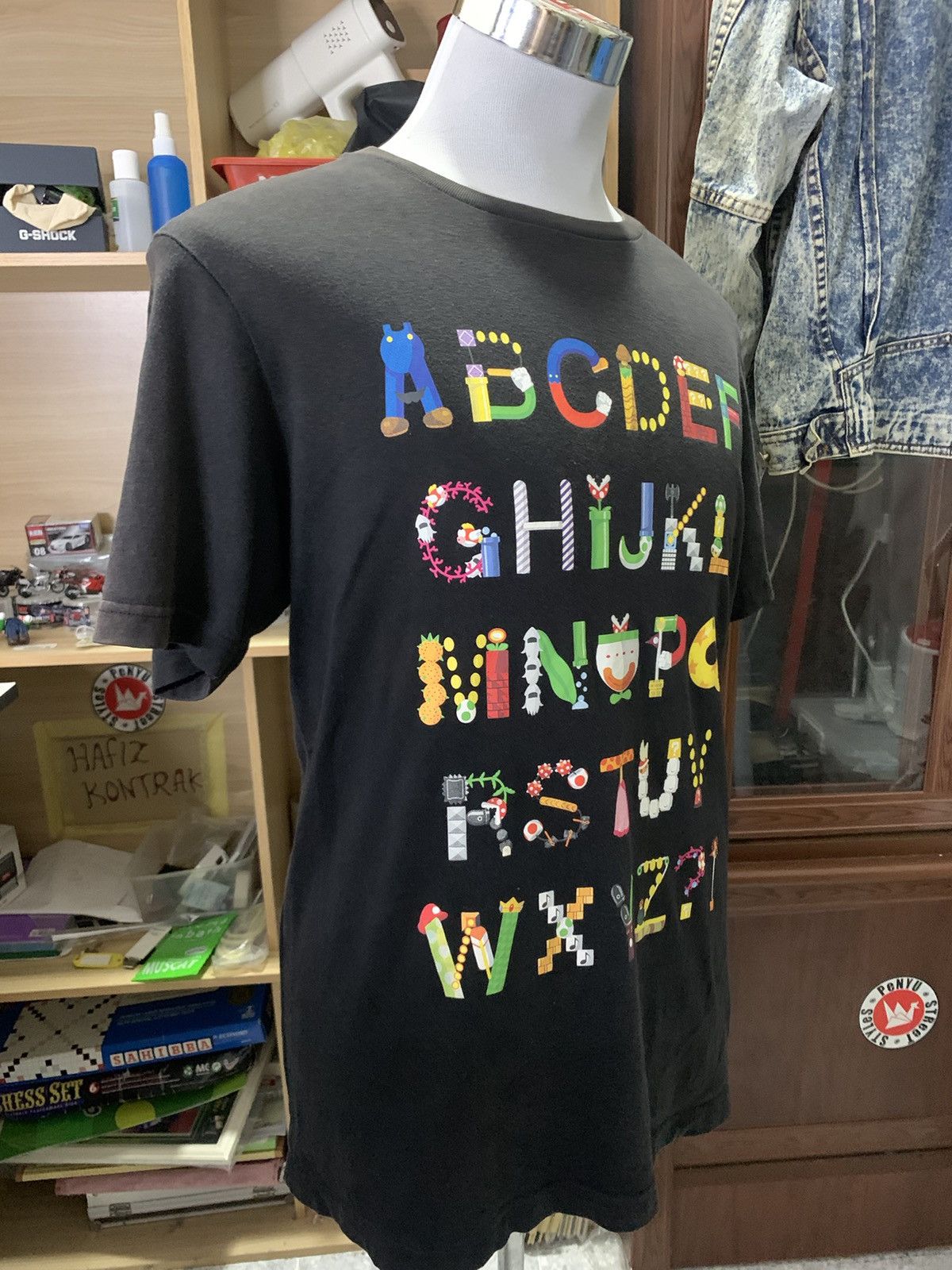 Japanese Brand Uniqlo x Nintendo UTGP 17 tshirt Size US L / EU 52-54 / 3 - 4 Thumbnail