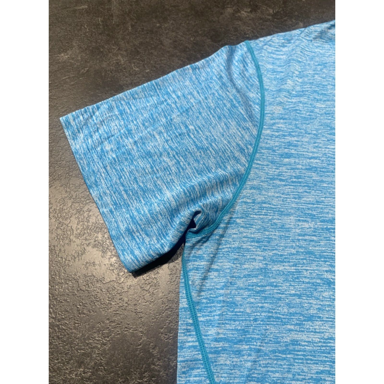 Under Armour UNDER ARMOUR HeatGear Men’s T-Shirt XL Blue Heathered Short Sleeve Crew Neck Logo Moisture Wicking Athletic Run Fit Size US XL / EU 56 / 4 - 5 Thumbnail