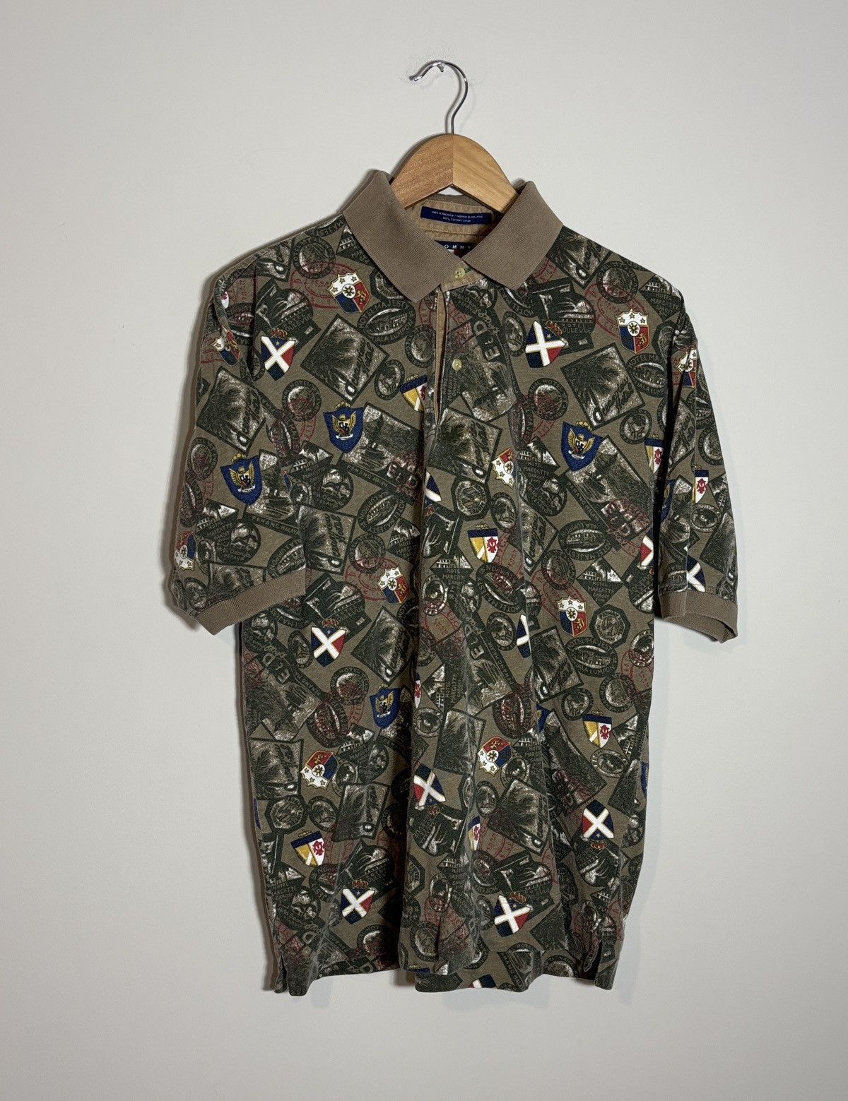 Tommy Hilfiger Vtg Tommy Hilfiger Polo Shirt L All Over Print Hotel Travel Size US L / EU 52-54 / 3 - 2 Thumbnail