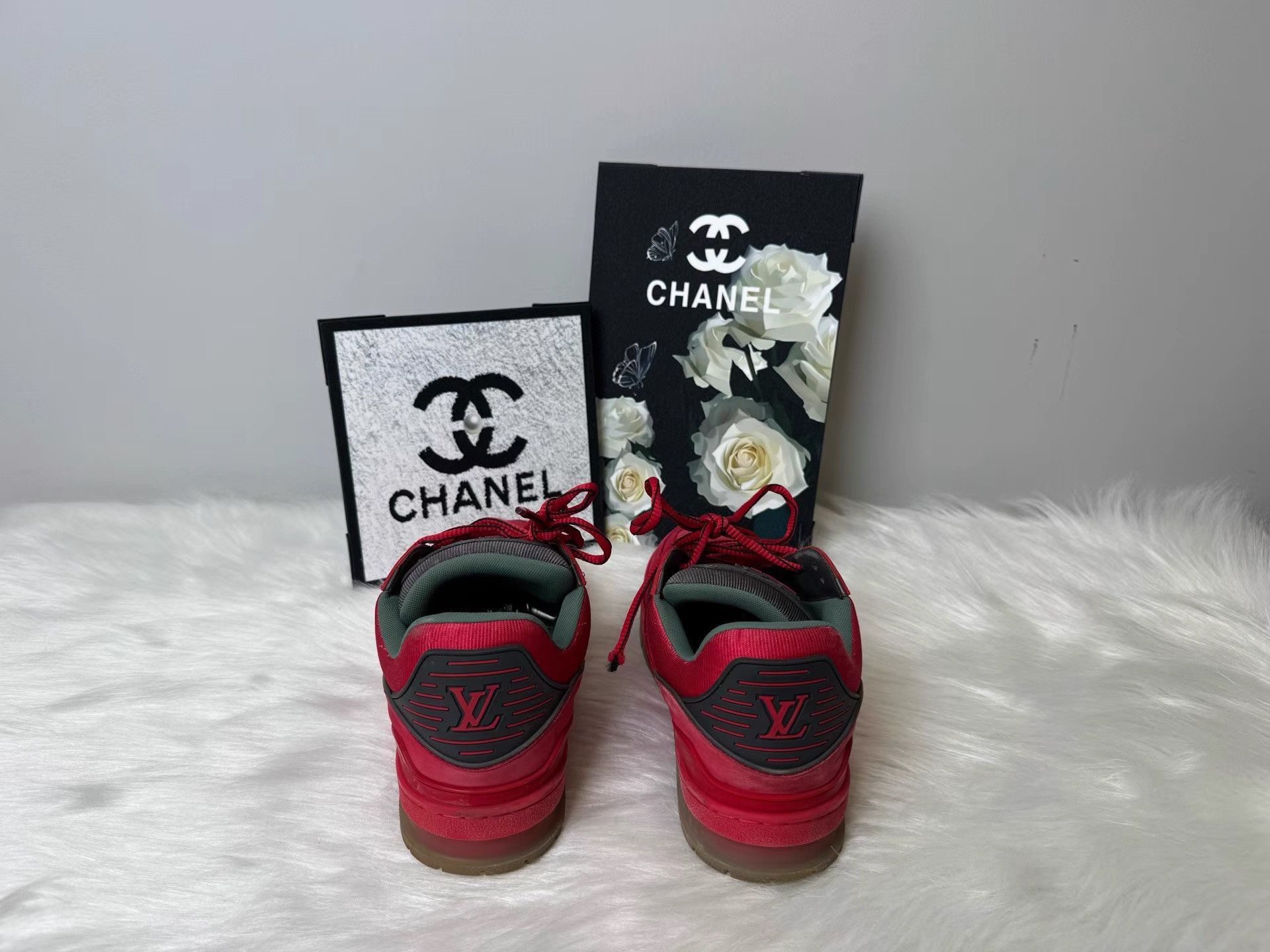 Louis Vuitton Louis Vuitton Trainer Red Suede Sneakers K36 Size US 8 / EU 41 - 3 Thumbnail
