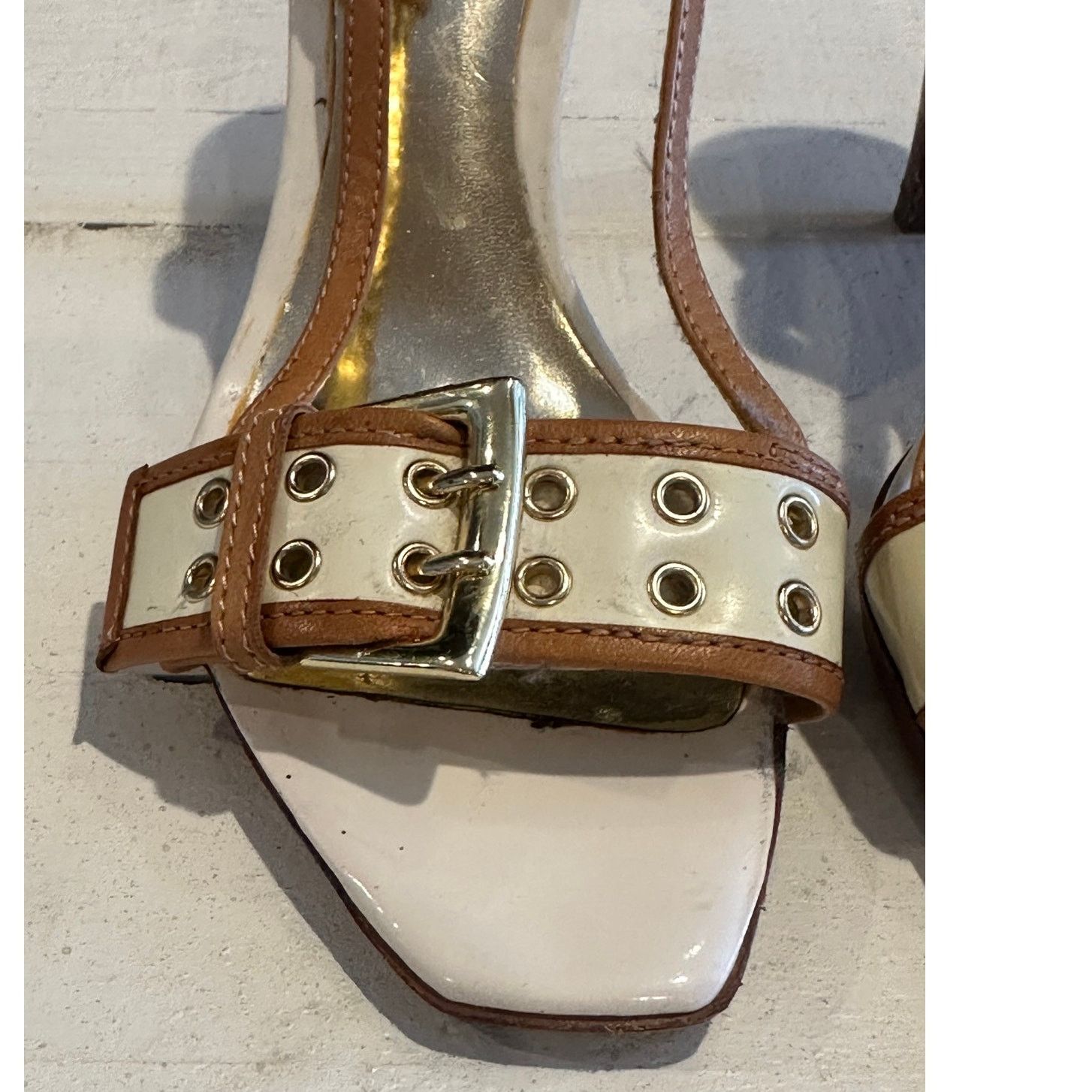 Other Audrey Brooke White Patent Leather Gold Slingback Heels 7.5 Size US 7.5 / IT 37.5 - 2 Thumbnail
