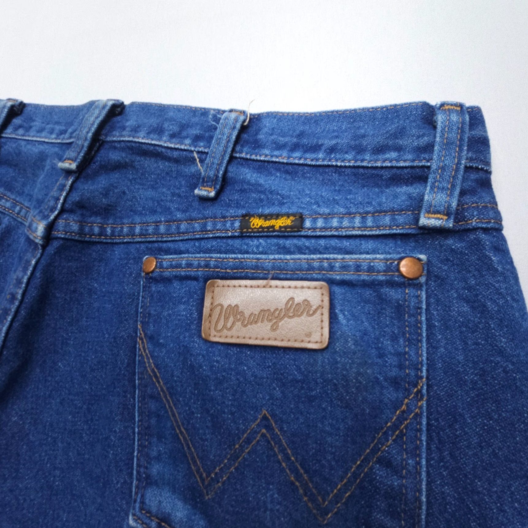 Wrangler VINTAGE Wrangler Cowboy Cut 13MWZ Jeans Mens 36 x 34 Dark Wash Heavy Raw Denim Workwear Blue Cotton 5-Pocket USA Cowboy 90s Mens Size US 36 / EU 52 - 8 Thumbnail