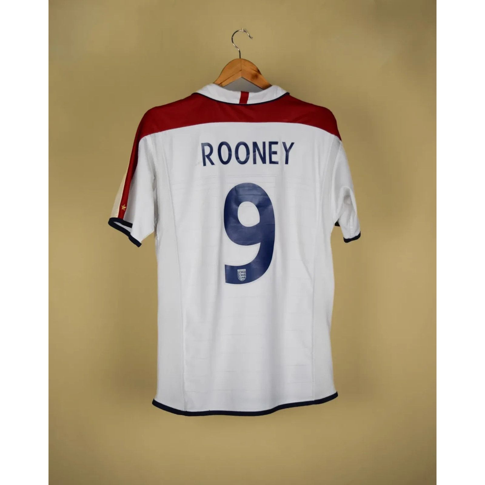 Umbro AUTHENTIC 2003 England Home Wayne Rooney #9 – Soccer Jersey Size US M / EU 48-50 / 2 - 3 Thumbnail