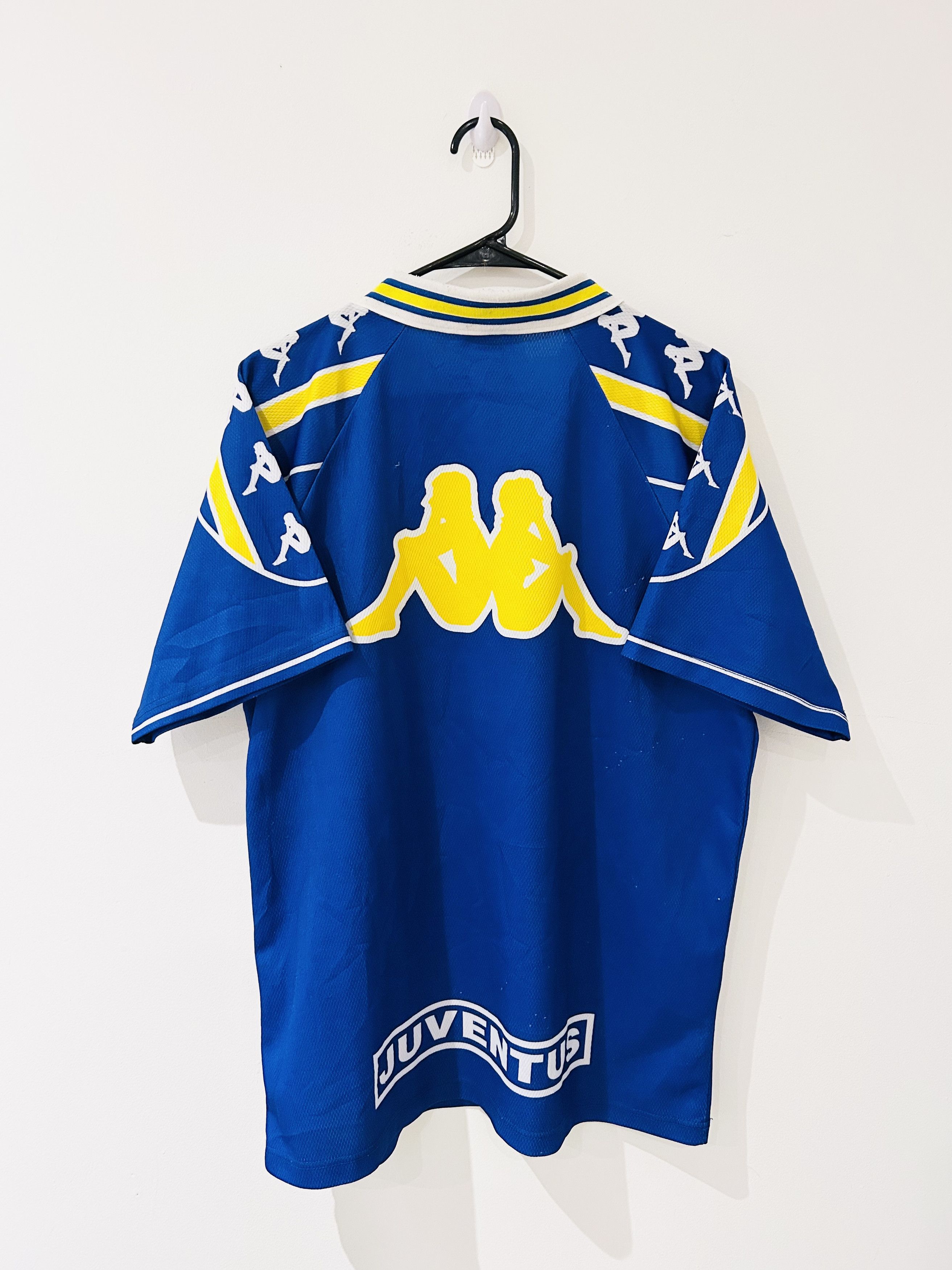 Kappa Juventus 1995/96 training jersey Size US L / EU 52-54 / 3 - 2 Thumbnail