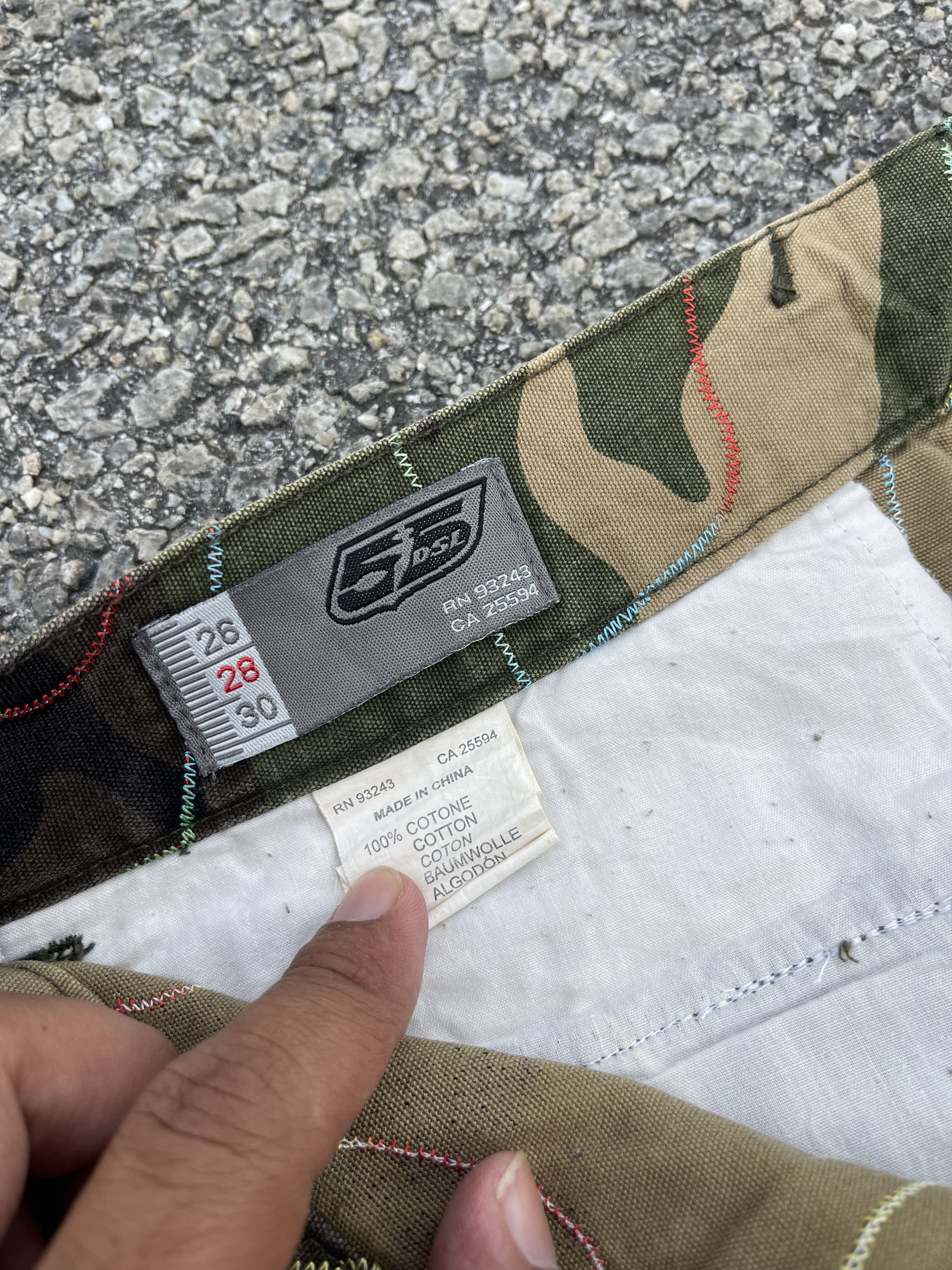 55DSL × Le Grande Bleu (L.G.B.) Army Camouflage Cargo Rainbow Embroidery Stitching Size US 30 / EU 46 - 8 Thumbnail