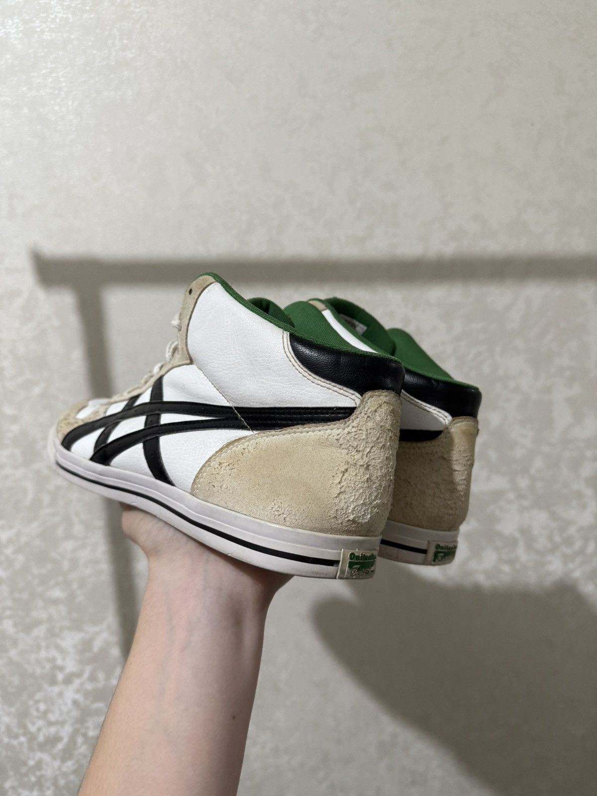 Asics ASICS ONITSUKA TIGER AARON MT HIGH-TOP SNEAKERS DISTRESSED Size US 10 / EU 43 - 11 Thumbnail