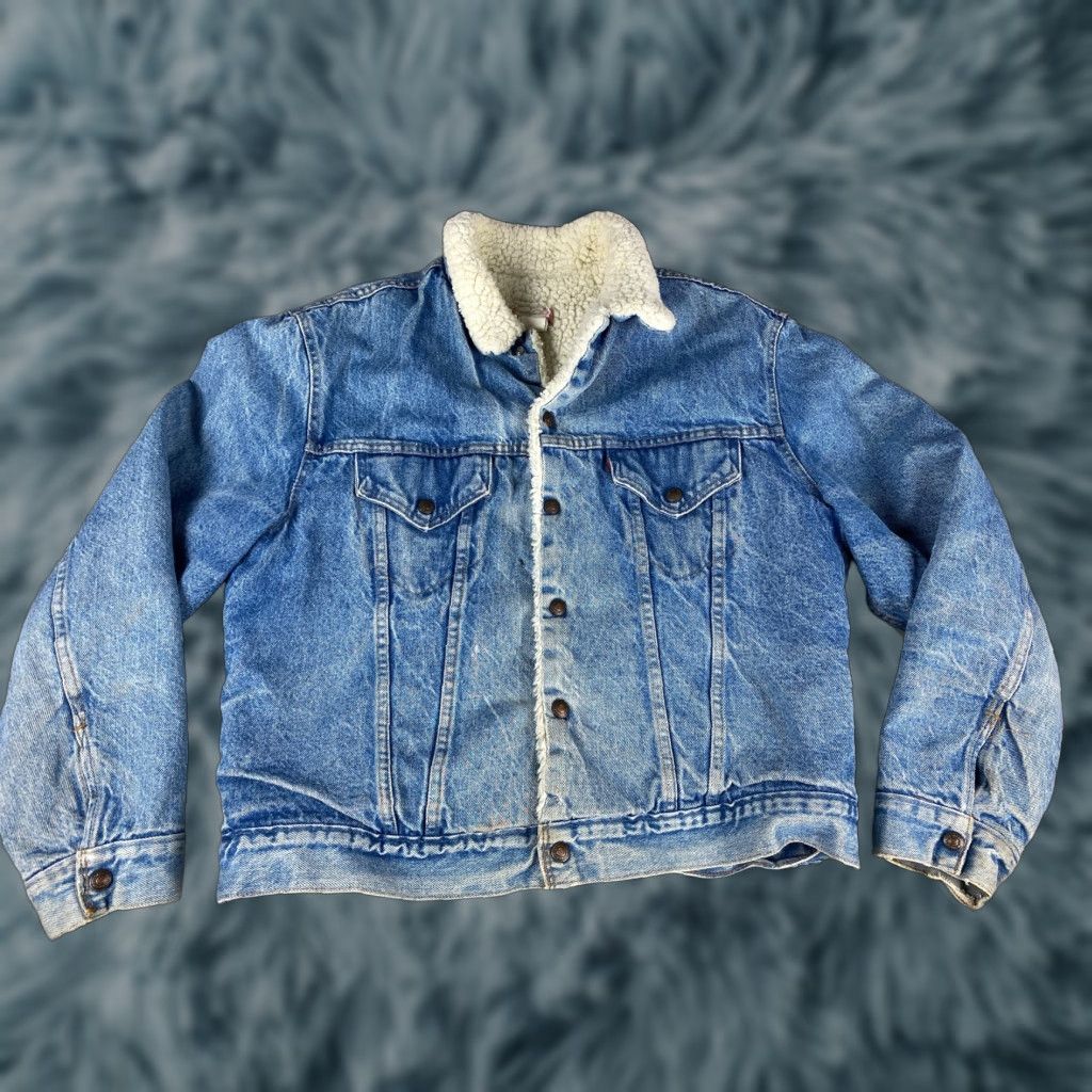 Levi's VINTAGE Levi's Denim Jacket Jean Lined Sz 46 Made in USA Light Wash Men Jacket USA Blue 46 Mens Size US 30 / EU 46 - 1 Thumbnail