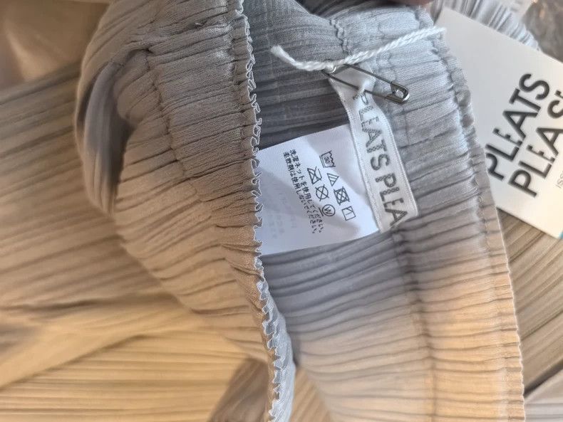 Issey Miyake issey miyake size:3 Light grey pleated pants Size 42" / US 20 - 7 Thumbnail