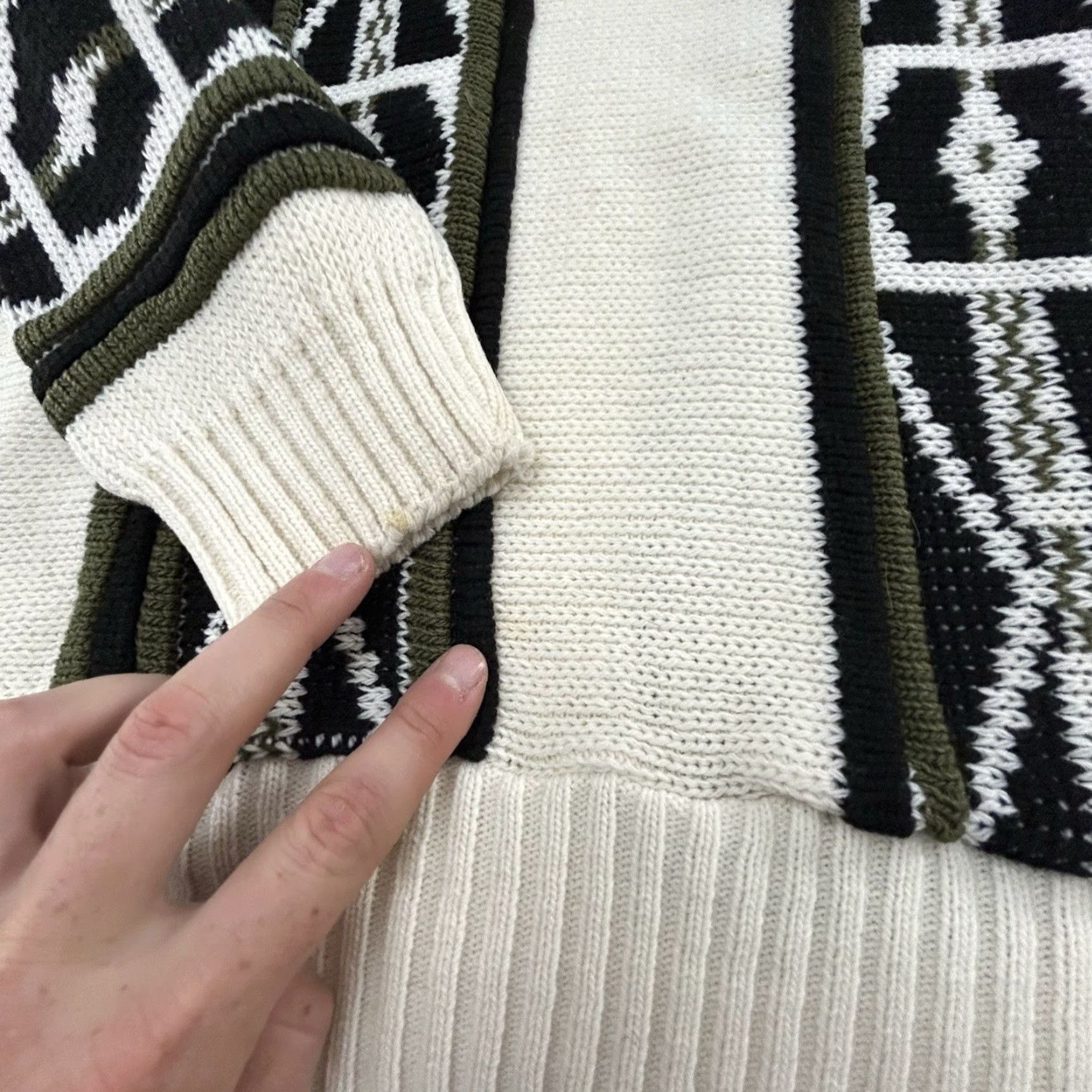 Vintage VINTAGE Clifton Place Sweater Unisex Adults Large Mock Neck Crew Neck Long Sleeve Size US L / EU 52-54 / 3 - 4 Thumbnail