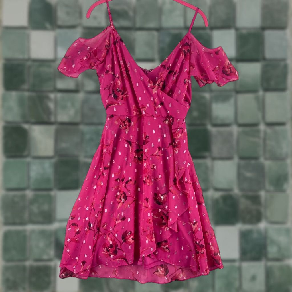 White House Black Market White House Black Market Dress Womens Size 2 Pink Cold Shoulder Ruffle Floral Size XS / US 0-2 / IT 36-38 - 1 Thumbnail