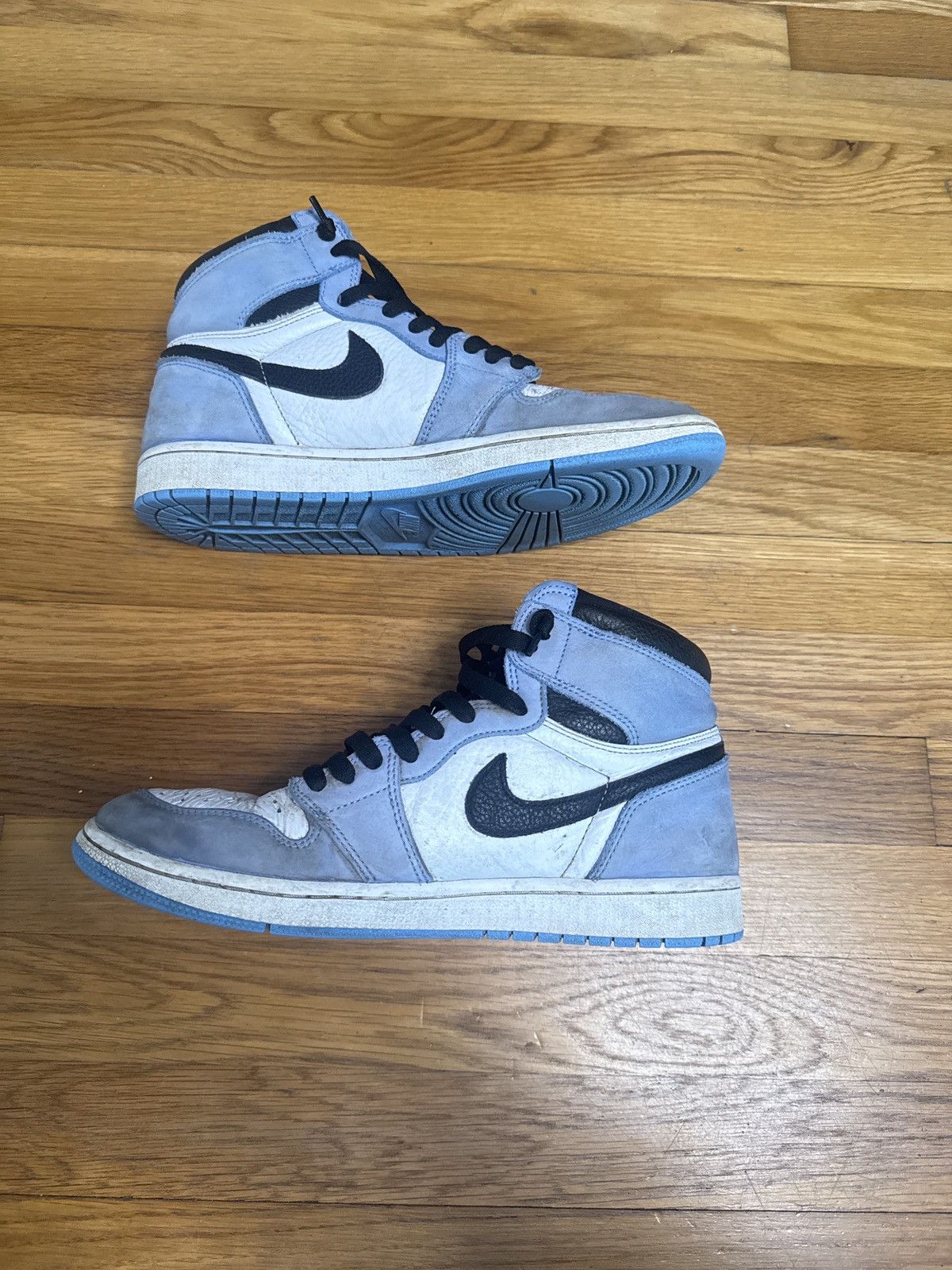 Nike Air jordan 1 retro highs University blue Size US 10 / EU 43 - 1 Thumbnail