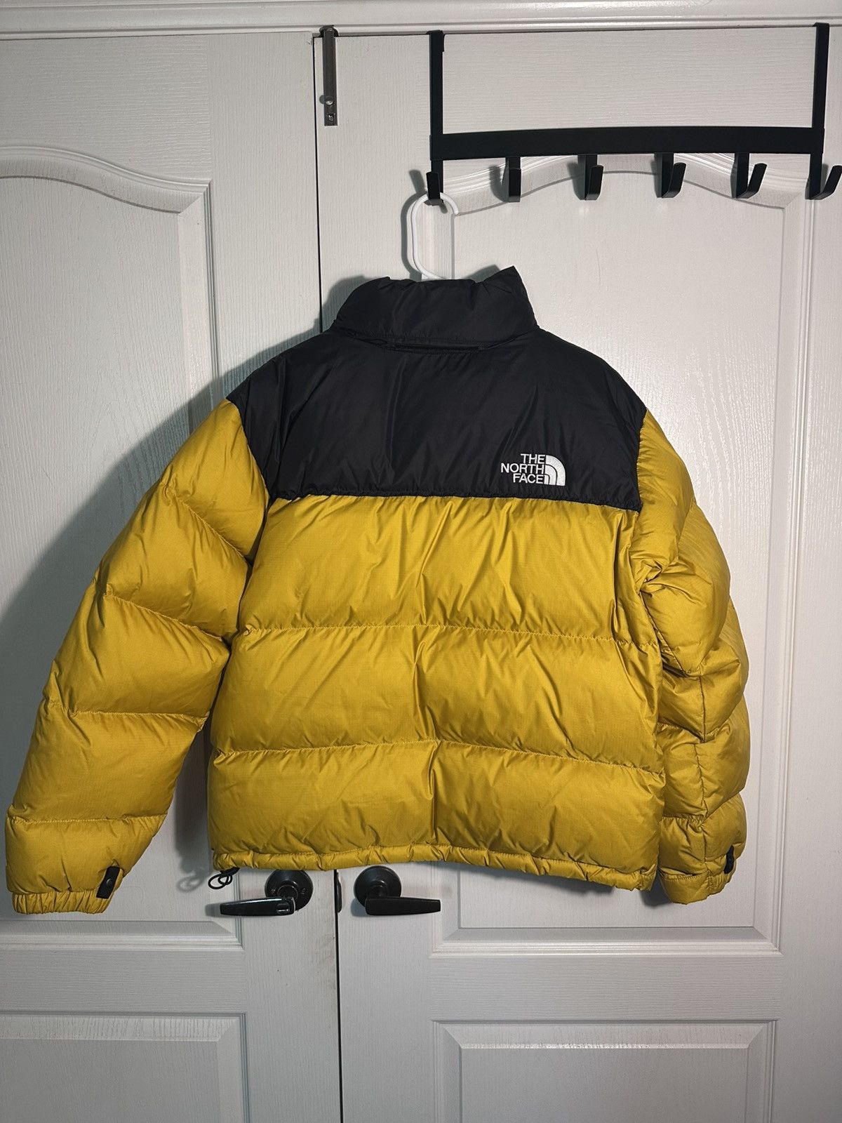 The North Face TNF Yellow Puffer Jacket Size US L / EU 52-54 / 3 - 2 Thumbnail