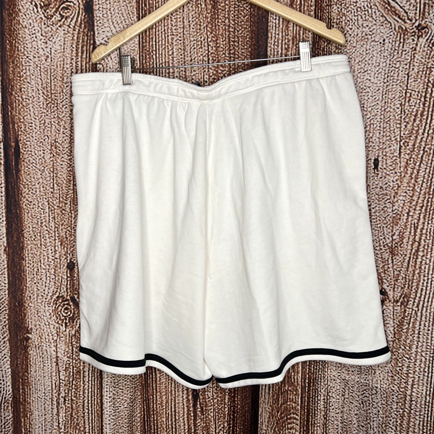 Adidas adidas Originals Men's Shorts Casual Flat White Cotton Drawstring 2XL HY5517 Logo Size US 39 - 4 Thumbnail