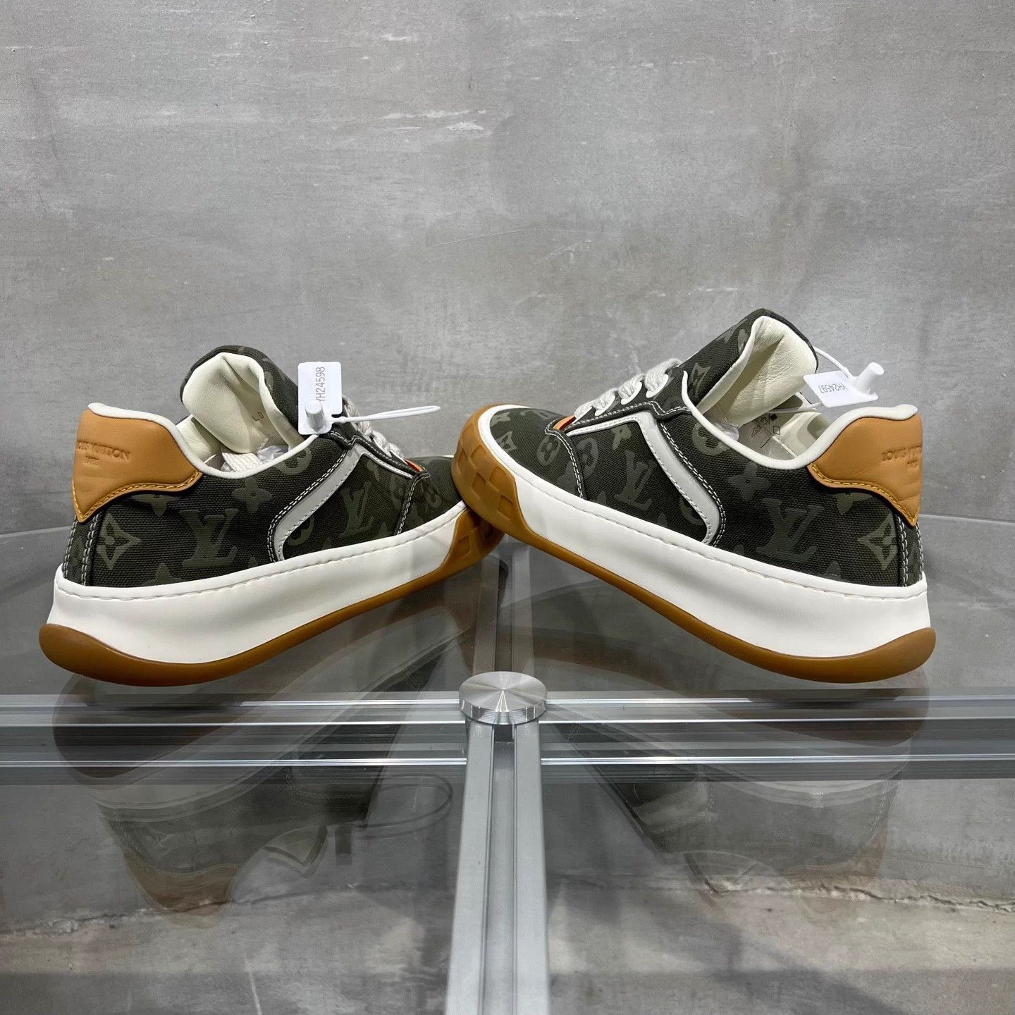 Louis Vuitton LV Tilted Monogram Skate Shoes Green Size US 7.5 / EU 40-41 - 5 Thumbnail