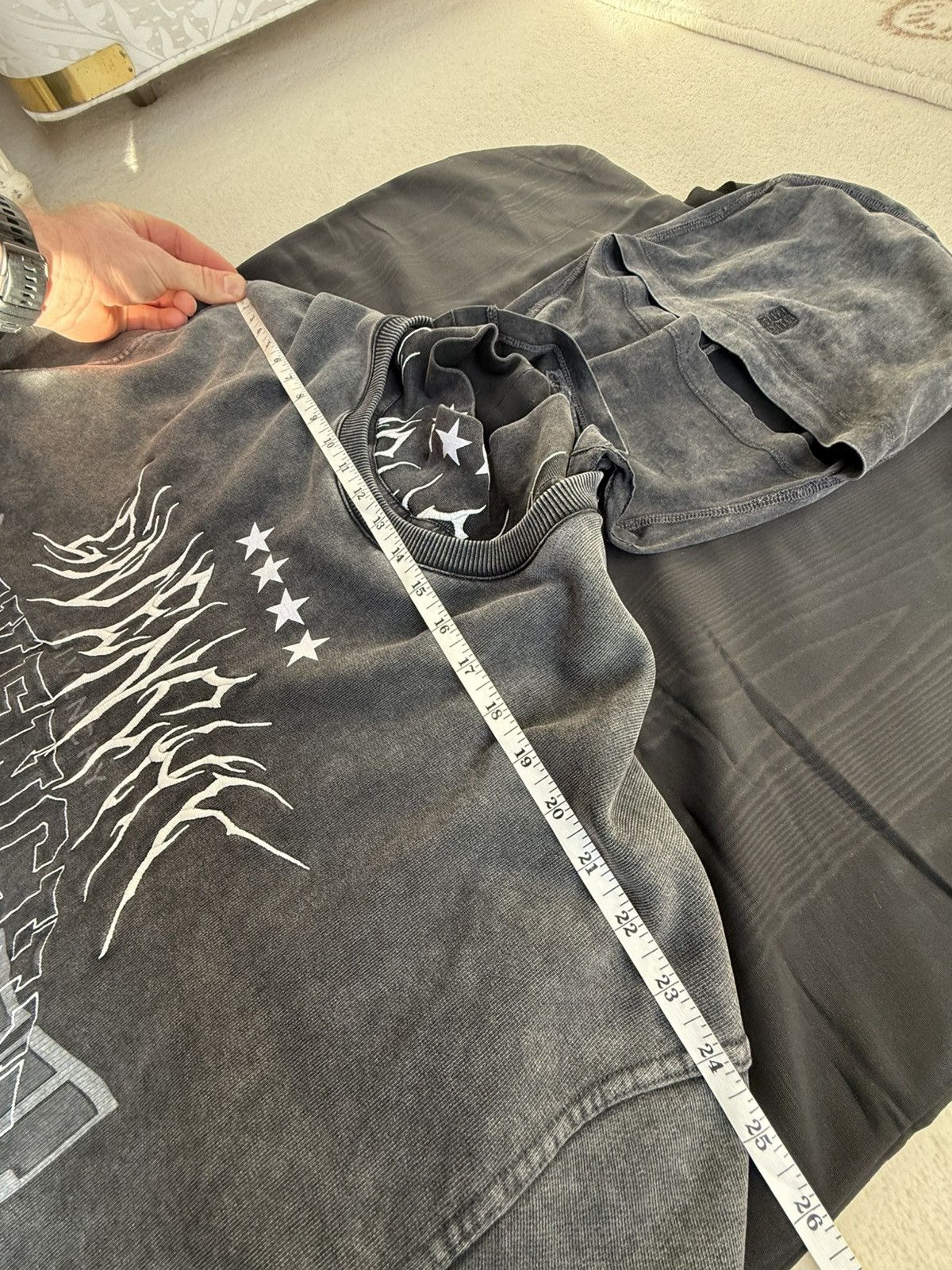 Givenchy Givenchy triple layered logo hoodie sweat crew T shirt grail Size US L / EU 52-54 / 3 - 3 Thumbnail