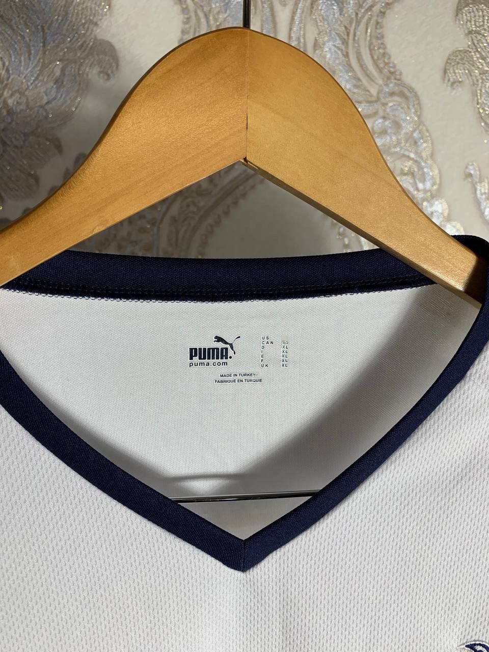 Puma VINTAGE PUMA FC TOTTENHAM HOTSPUR ENGLAND SOCCER JERSEY Y2K Size US XL / EU 56 / 4 - 8 Thumbnail