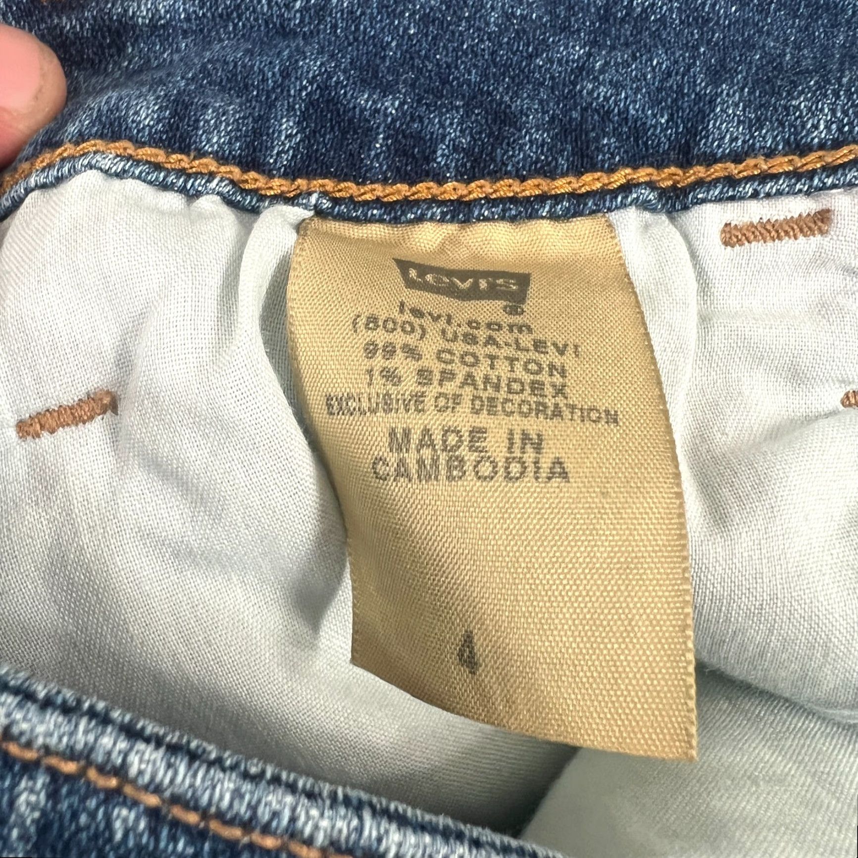 Levi's Levi's Women's Blue Denim Cut Off Shorts Size 4 Mid Rise Patchwork Y2K Size 27" / US 4 / IT 40 - 7 Thumbnail
