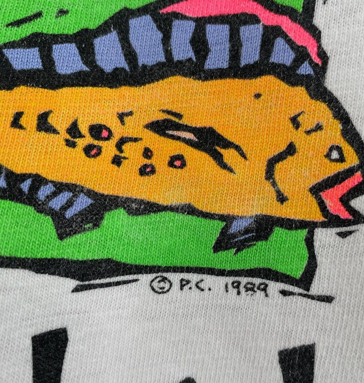 Hanes 80’s Maui Hawaii Tropical Fish Colorful Thrashed T-Shirt XS Size US XS / EU 42 / 0 - 5 Thumbnail