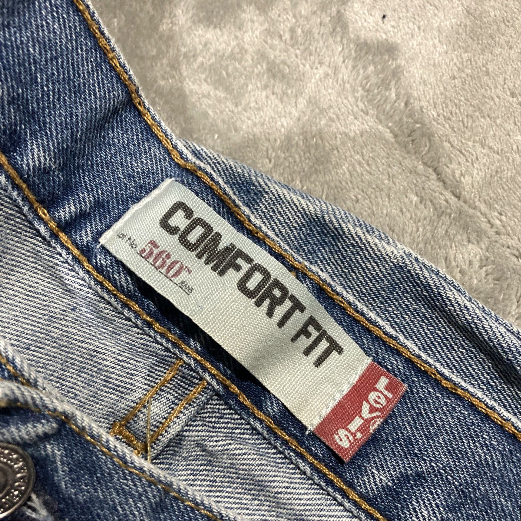 Levi's VINTAGE Levi's 560 Jeans Men’s 36x31 Blue Denim Comfort Fit Baggy 90s USA Y2k Straight Jeans Mens Size US 36 / EU 52 - 7 Thumbnail