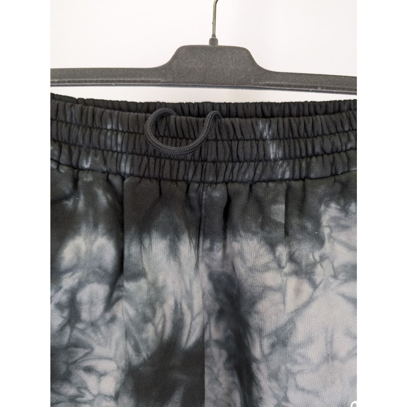 Off-White o1rshd1 Diag Tie Dye Sweatshorts in Warm Grey White M Size US 32 / EU 48 - 9 Thumbnail