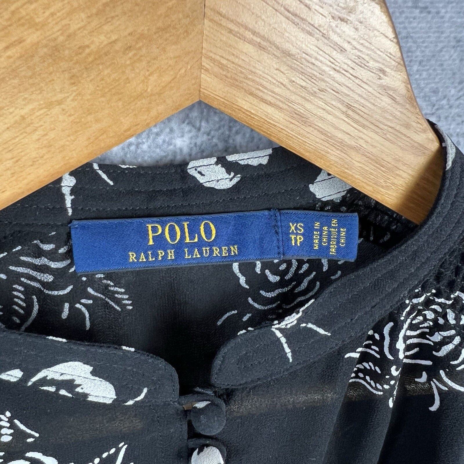 Polo Ralph Lauren Polo Ralph Lauren Blouse Women's Size XS Short Sleeve Size XS / US 0-2 / IT 36-38 - 2 Thumbnail
