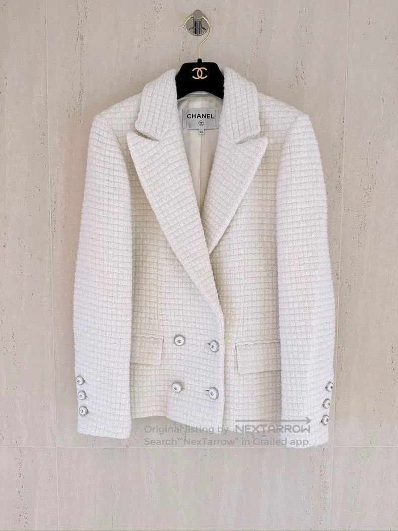 Chanel Chanel 21B Autumn and Winter Preview White Wafflog Jacket Size XXS / US 00 / IT 34 - 1 Thumbnail