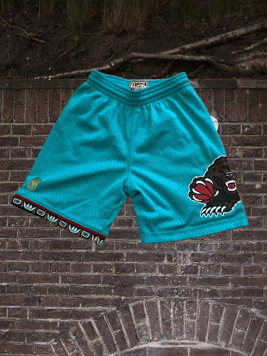 NBA Mitchell Ness NBA Grizzlies Retro Basketball Shorts Size S Size US 30 / EU 46 - 1 Thumbnail