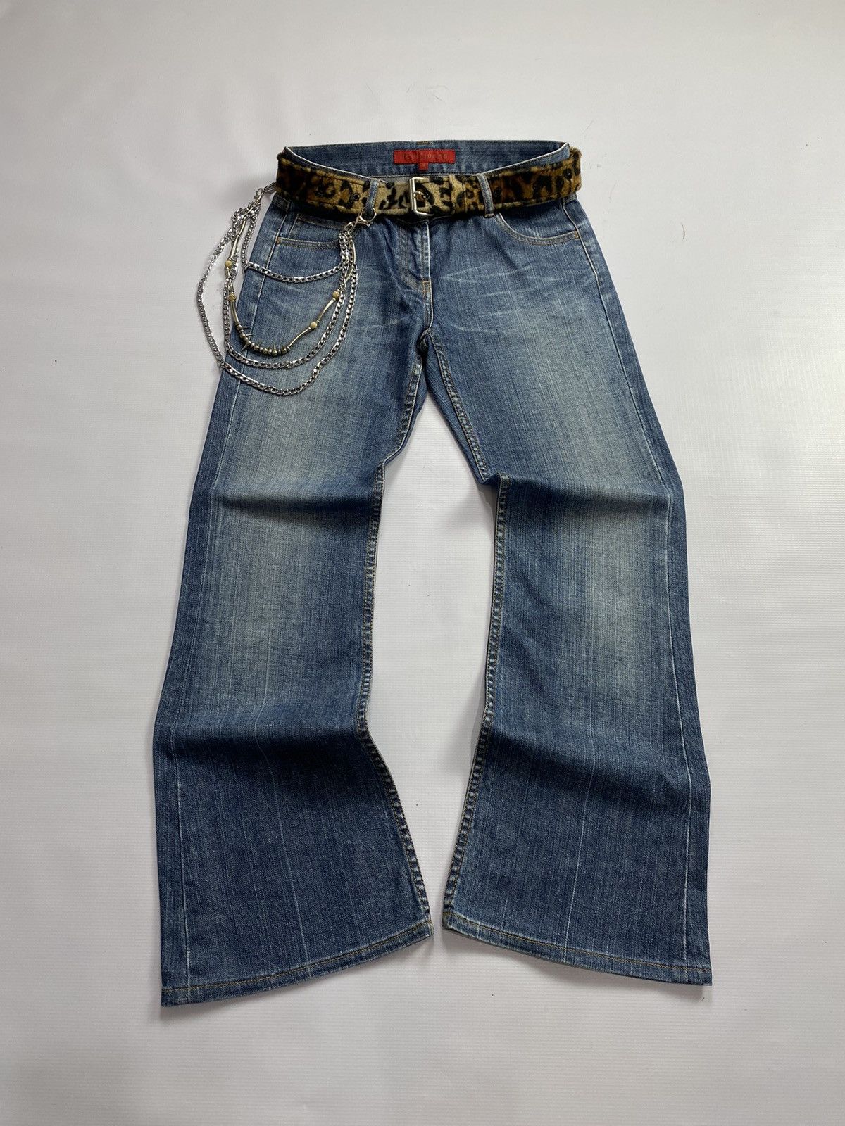 If Six Was Nine × Japanese Brand × Le Grande Bleu (L.G.B.) 2000s FCUK Jean Flare Pant Size US 29 - 1 Thumbnail