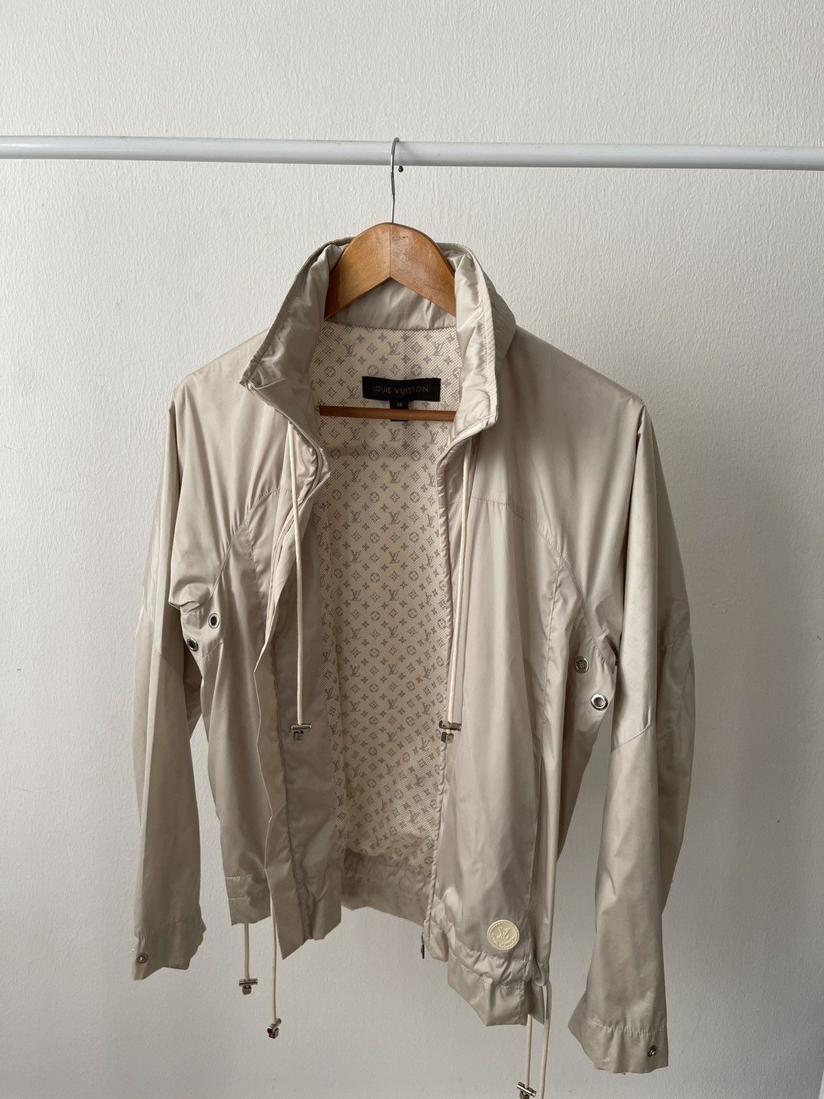 Louis Vuitton Louis Vuitton Monogram Linen Windbreaker Zip Hoodie Size US M / EU 48-50 / 2 - 6 Thumbnail