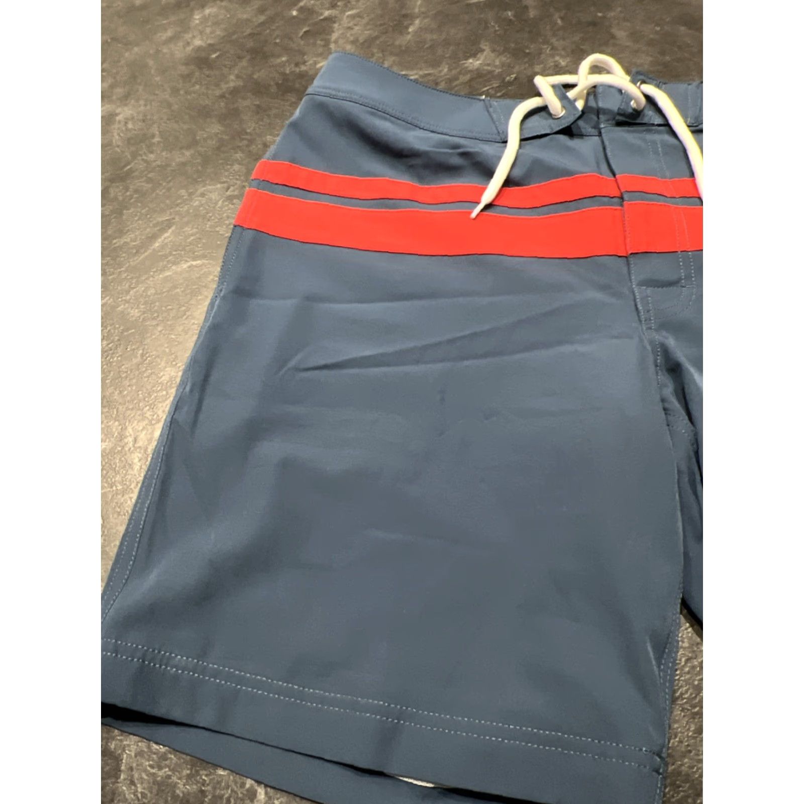 J.Crew J. Crew Board Shorts Men Swim Trunks Lined Blue Red Size 33 Inseam 9 | 9 Inseam | Regular Size 33 | Swim Bottom Style Size US 33 - 2 Thumbnail