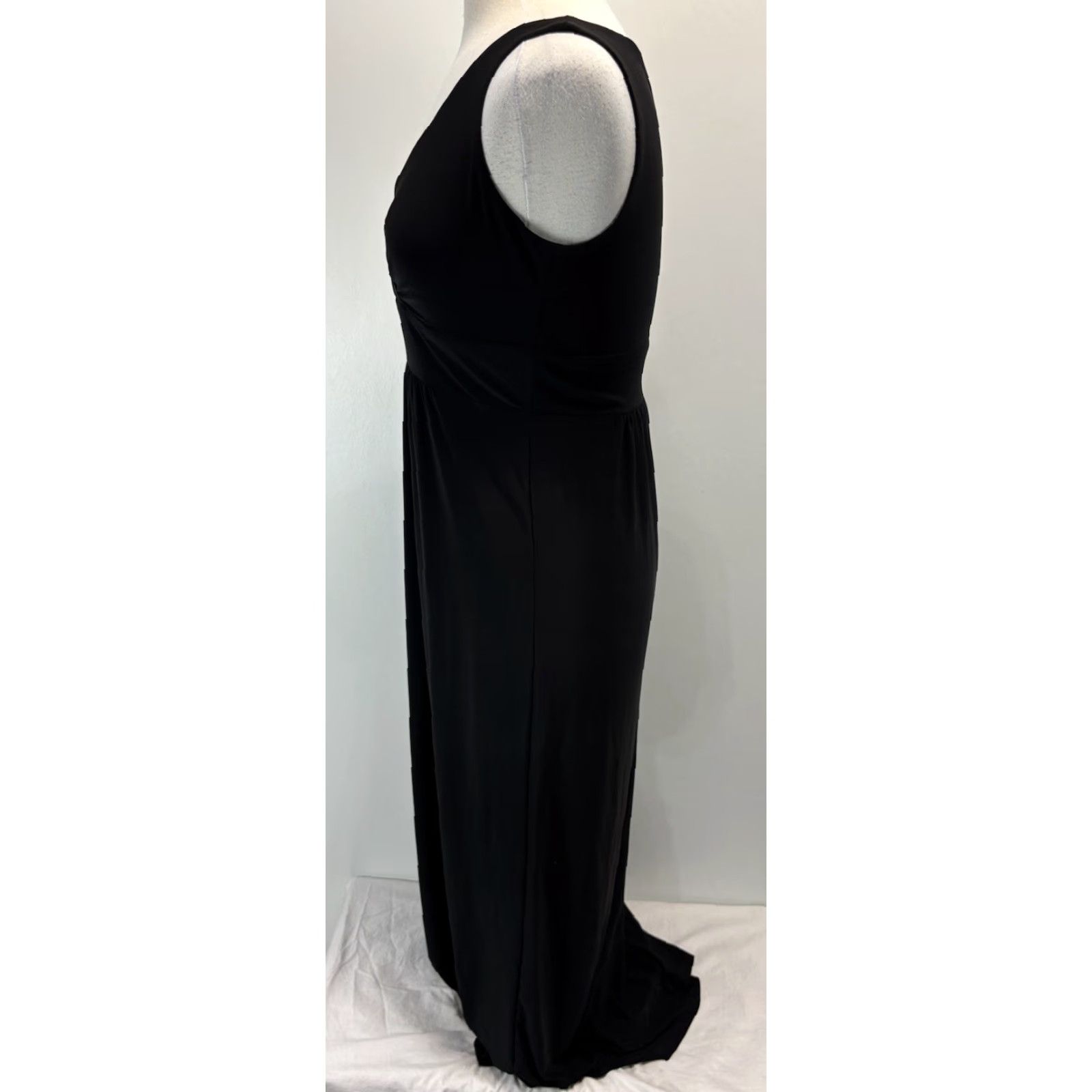 Ralph Lauren Lauren Ralph Lauren Maxi Dress Women Black Size 8 Long Sleeveless V-Neck Cocktail Party Size M / US 6-8 / IT 42-44 - 2 Thumbnail