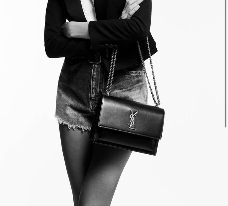 Saint Laurent Paris o1b1hav110125 Size: OS / Shoulder Bag in Black Size ONE SIZE - 2 Thumbnail