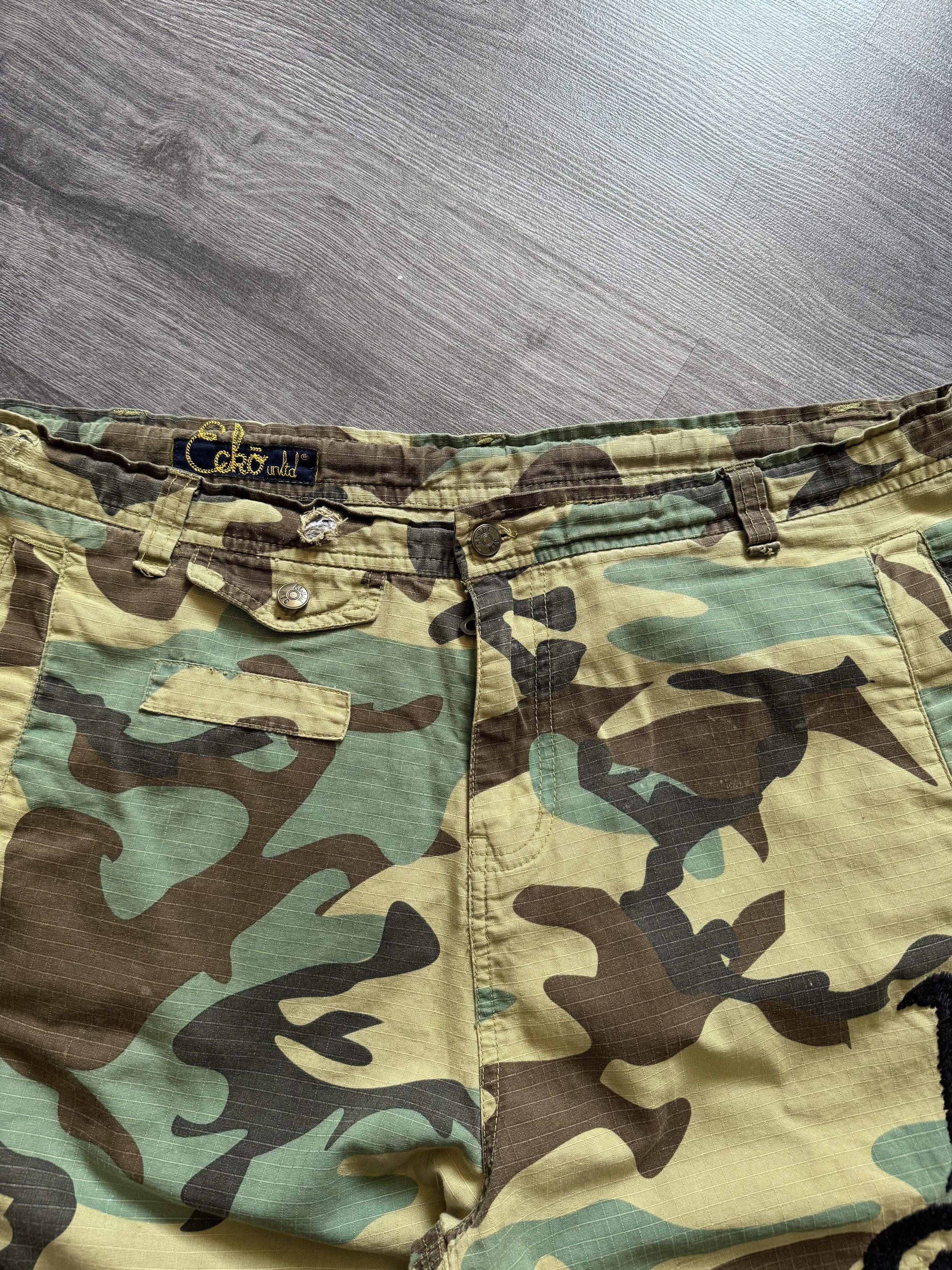 Ecko Unltd. Y2k Ecko Unltd cargo Camo Rap wide shorts military hip hop Size US 36 / EU 52 - 6 Thumbnail