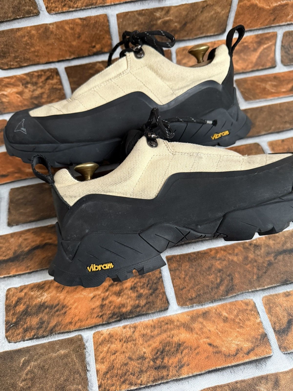ROA Fedaia hiking boots Size US 9 / EU 42 - 14 Thumbnail