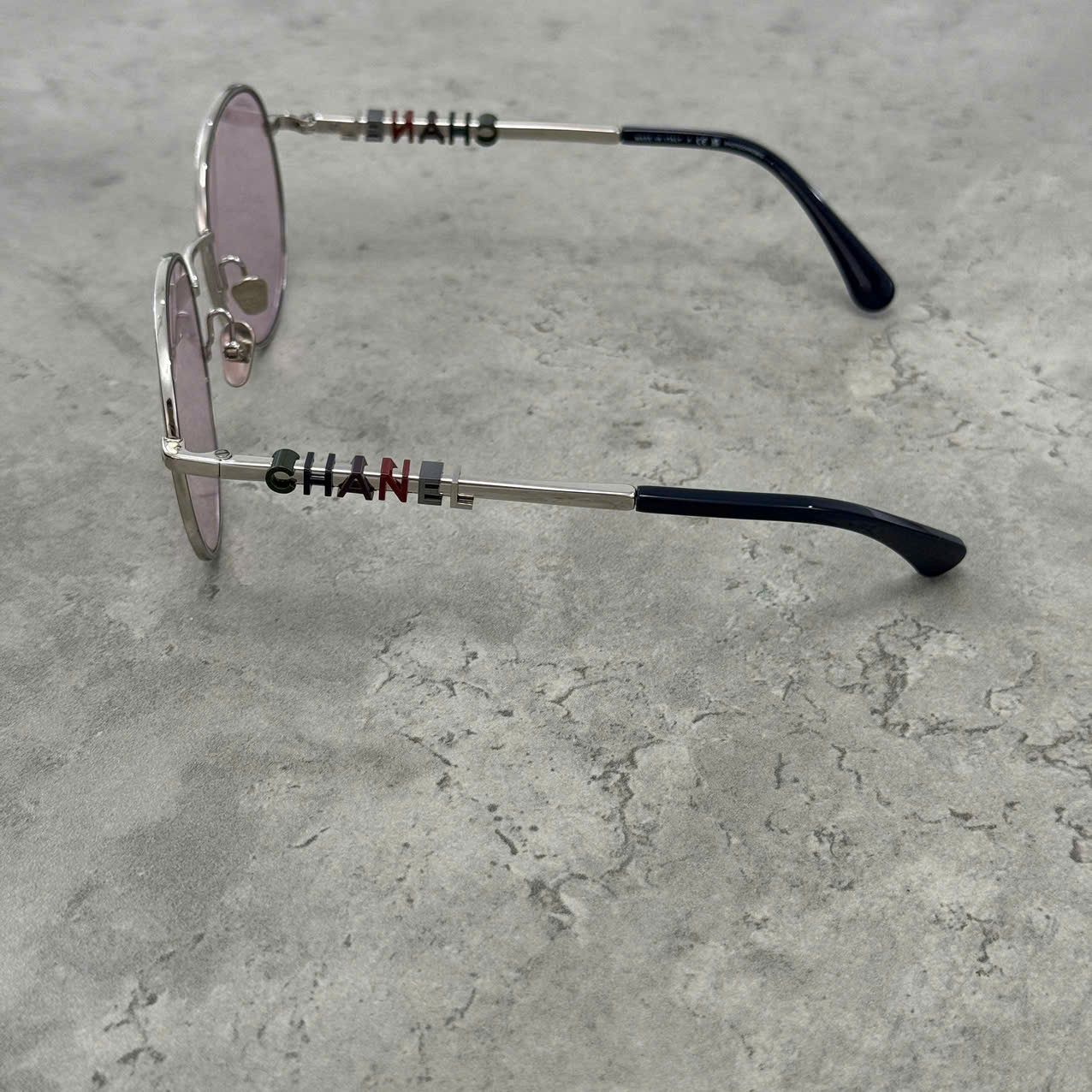 Chanel CHANEL 0CH4282 C124P5 Sunglasses Size ONE SIZE - 4 Thumbnail