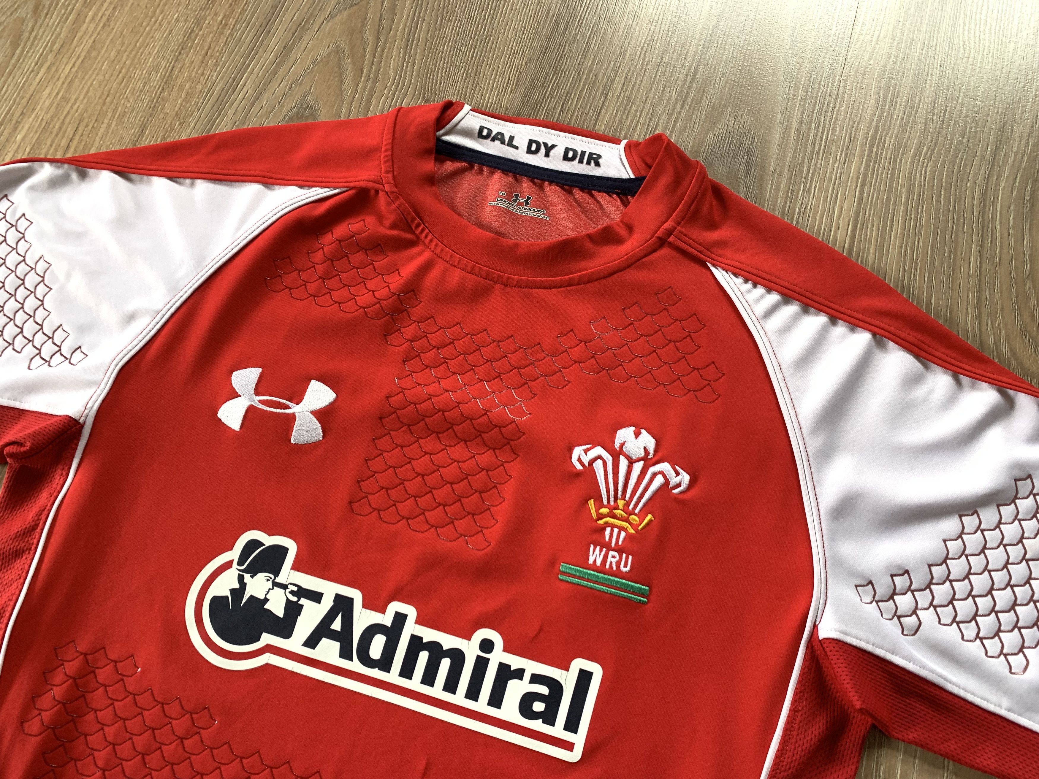 Under Armour × Vintage Under Armour Wales Rugby Union Home Jersey 2011 Size US L / EU 52-54 / 3 - 4 Thumbnail