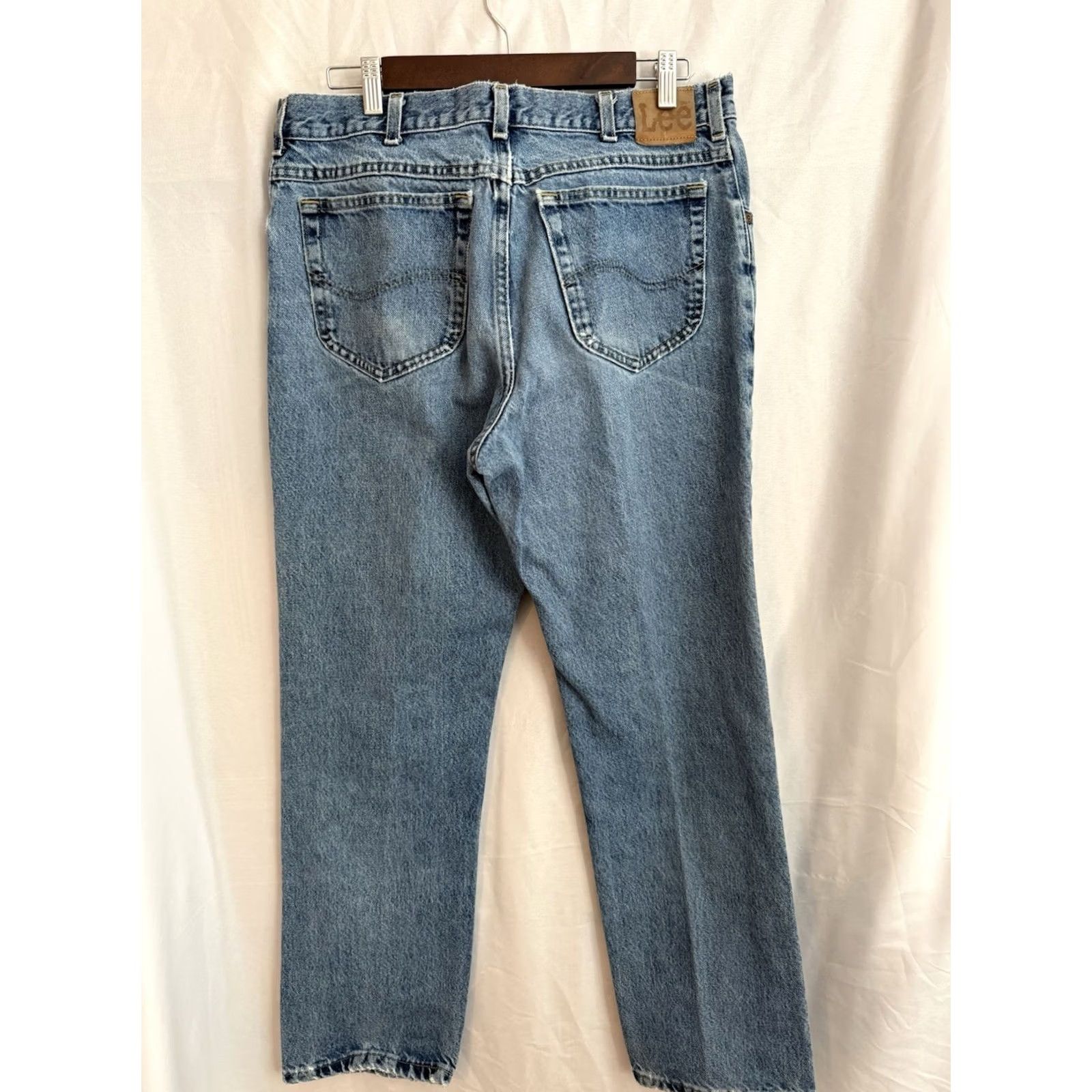 Lee VINTAGE Lee Riders Jeans Mens 36x32 Union Made USA Work 70s 80s Work Play - Lee Jeans - Blue - Cotton Denim - Regular Fit - 33x32 Inseam 32 Size US 33 - 2 Thumbnail