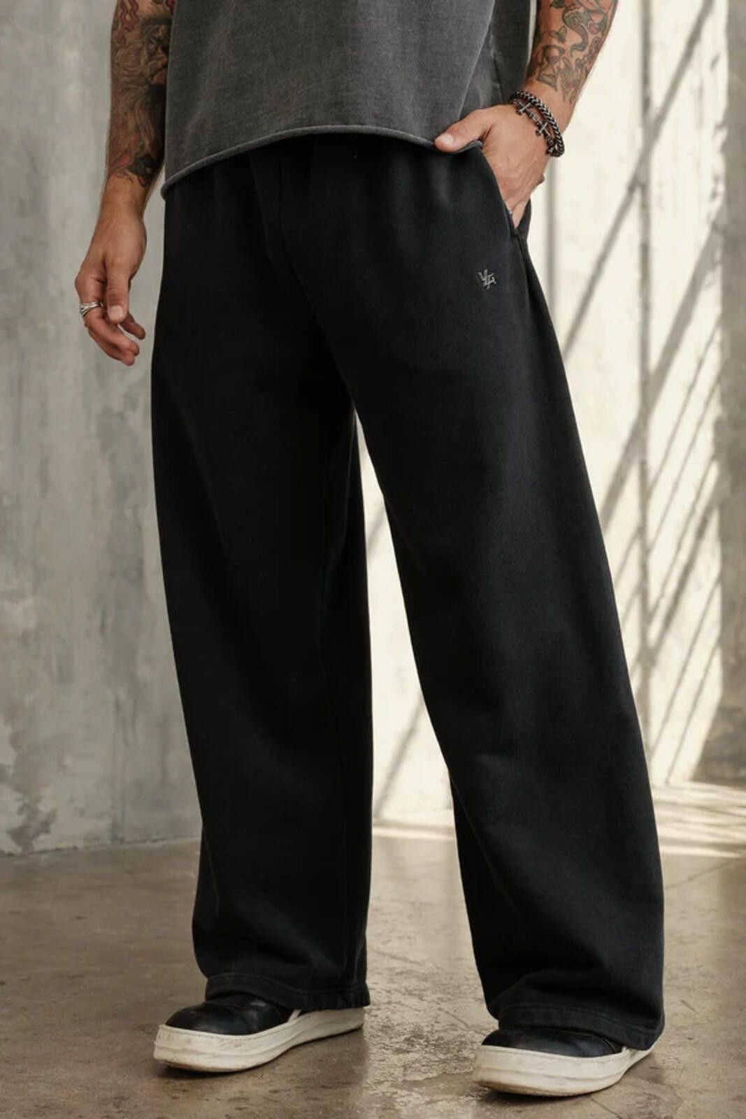 YoungLA YoungLA Mens Large Black- 2067 -Elevated Essentials - Baggy Size US 34 / EU 50 - 1 Thumbnail