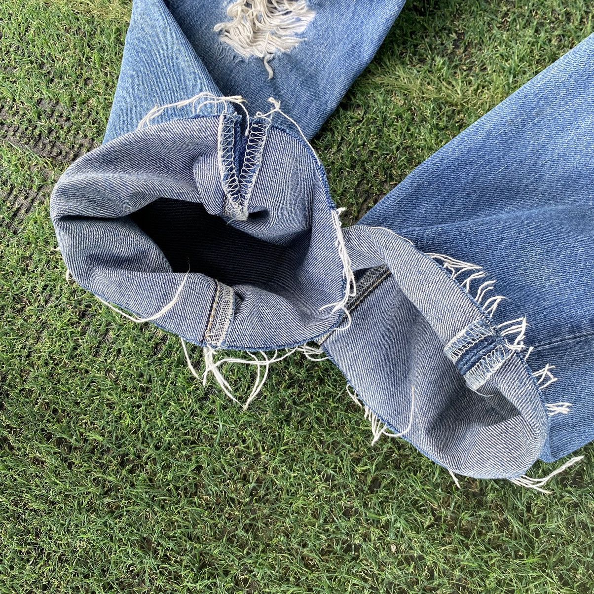 Levi's Thrashed Distressed Vintage Levis 501 ERD GRUNGE JEANS Size US 30 / EU 46 - 7 Thumbnail
