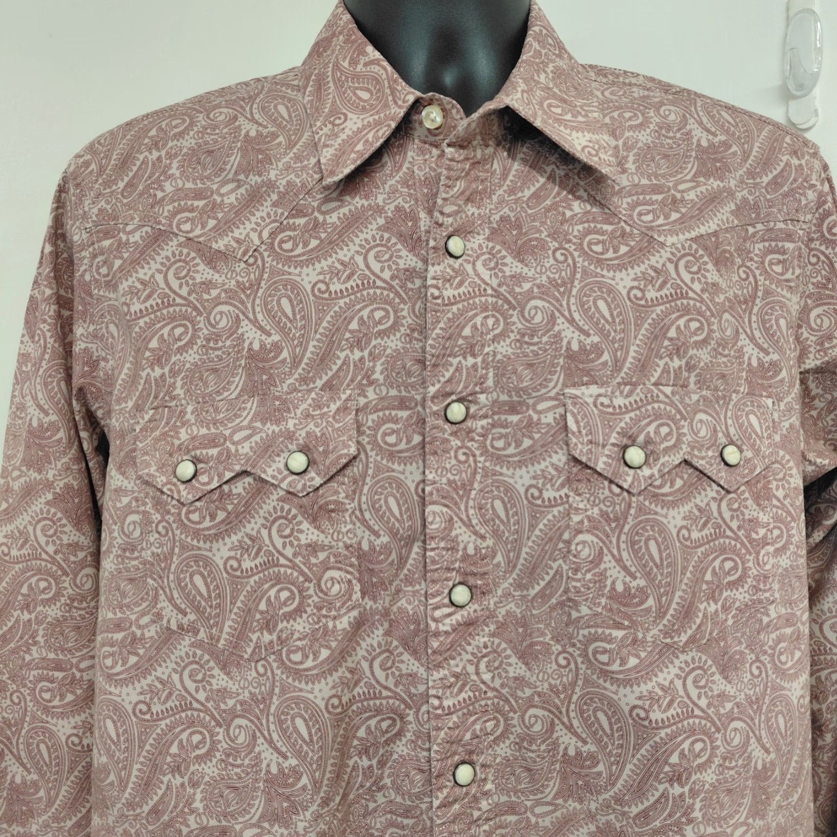 Denime Rock & Roll Denim Shirt Men's Size Large Burgundy Paisley Print Sawtooth Pockets Shirt Children? (no) Size US L / EU 52-54 / 3 - 4 Thumbnail