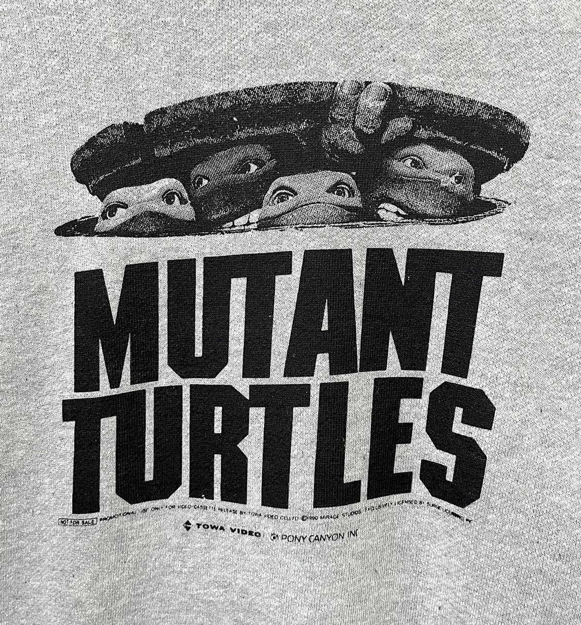 Vintage VINTAGE 90s MUTANT TURTLES TMNT TOWA VIDEO MOVIE SWEATSHIRT Size US L / EU 52-54 / 3 - 6 Thumbnail