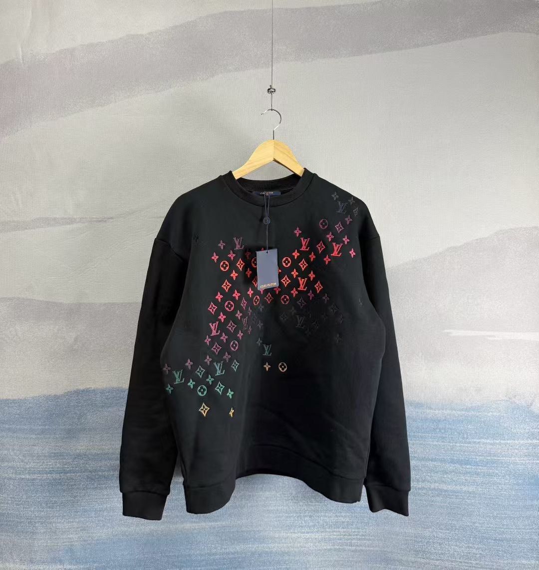 Louis Vuitton Louis Vuitton Black Gradient Embroidered Sweatshirt Size US L / EU 52-54 / 3 - 1 Thumbnail